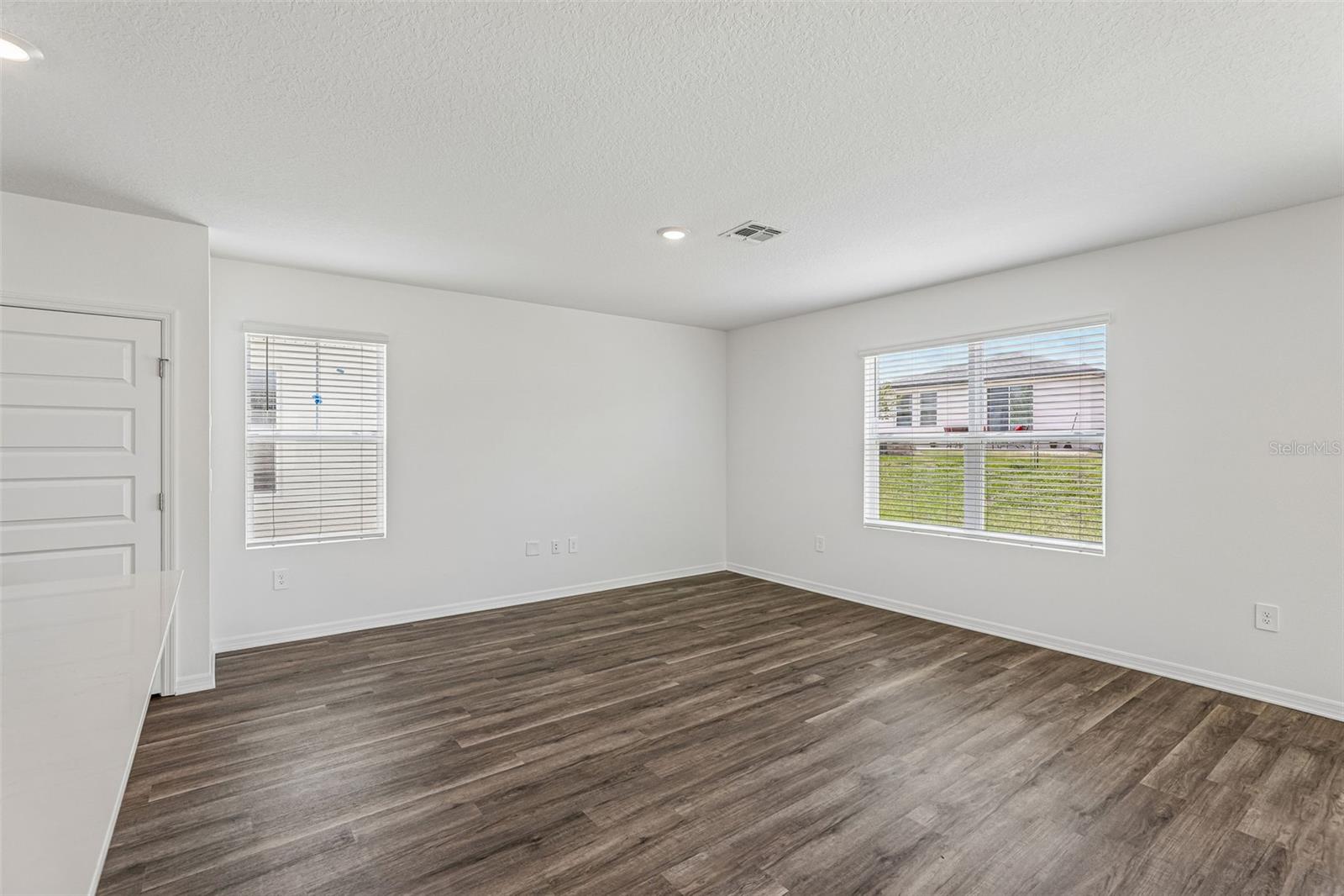 Single Family Residence at 4221 BIXBY BRIDGE PL, DAVENPORT, photo 2 of 35