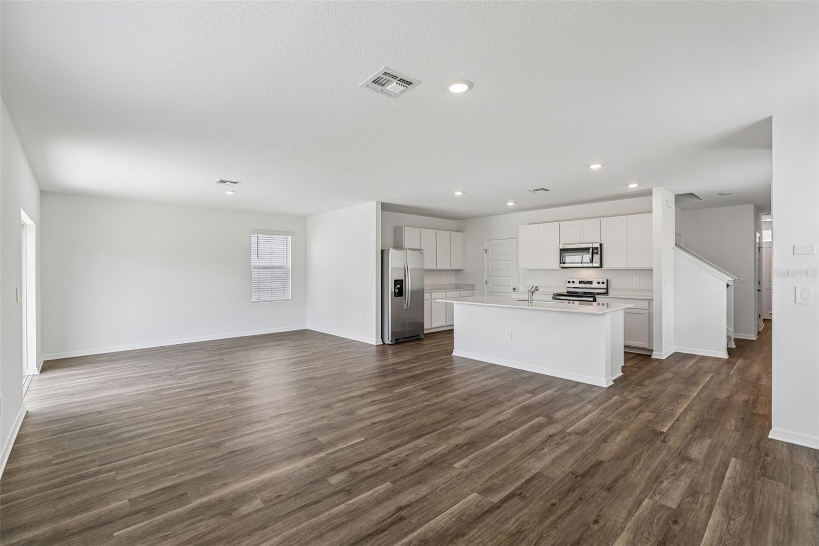 Single Family Residence at 4221 BIXBY BRIDGE PL, DAVENPORT, photo 3 of 35