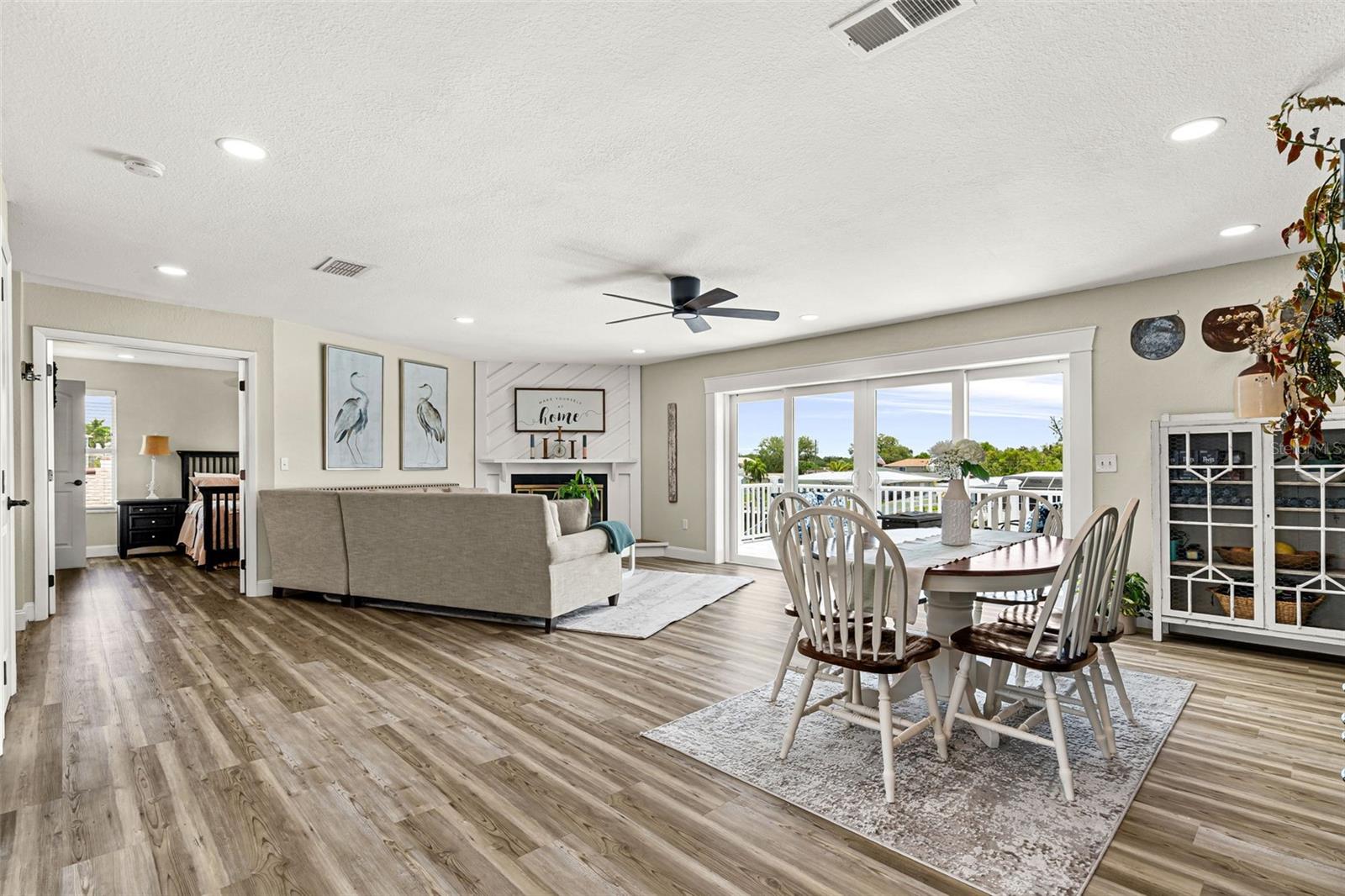 Single Family Residence at 5404 BAY STATE RD, PALMETTO, photo 5 of 51
