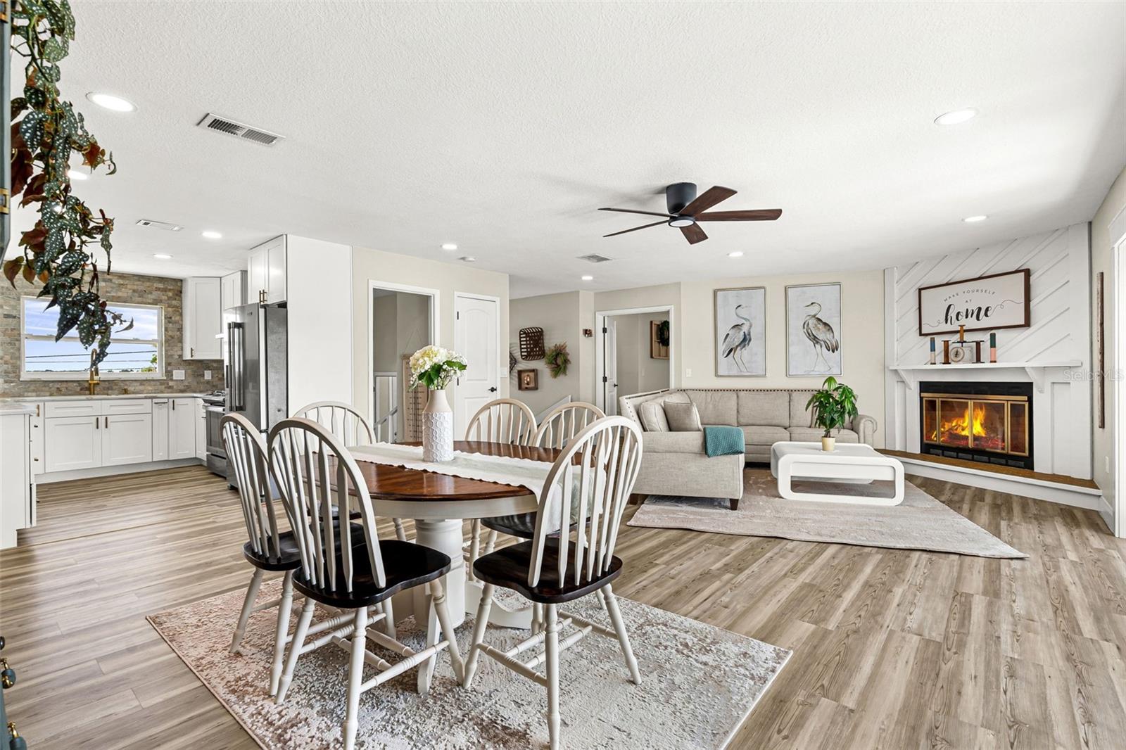 Single Family Residence at 5404 BAY STATE RD, PALMETTO, photo 6 of 51