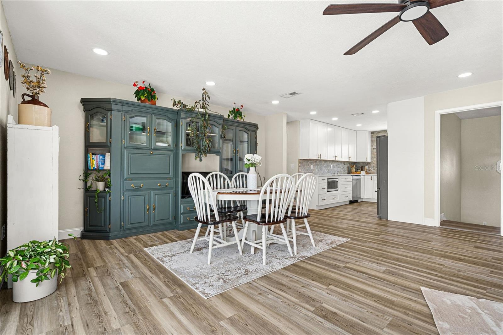 Single Family Residence at 5404 BAY STATE RD, PALMETTO, photo 8 of 51