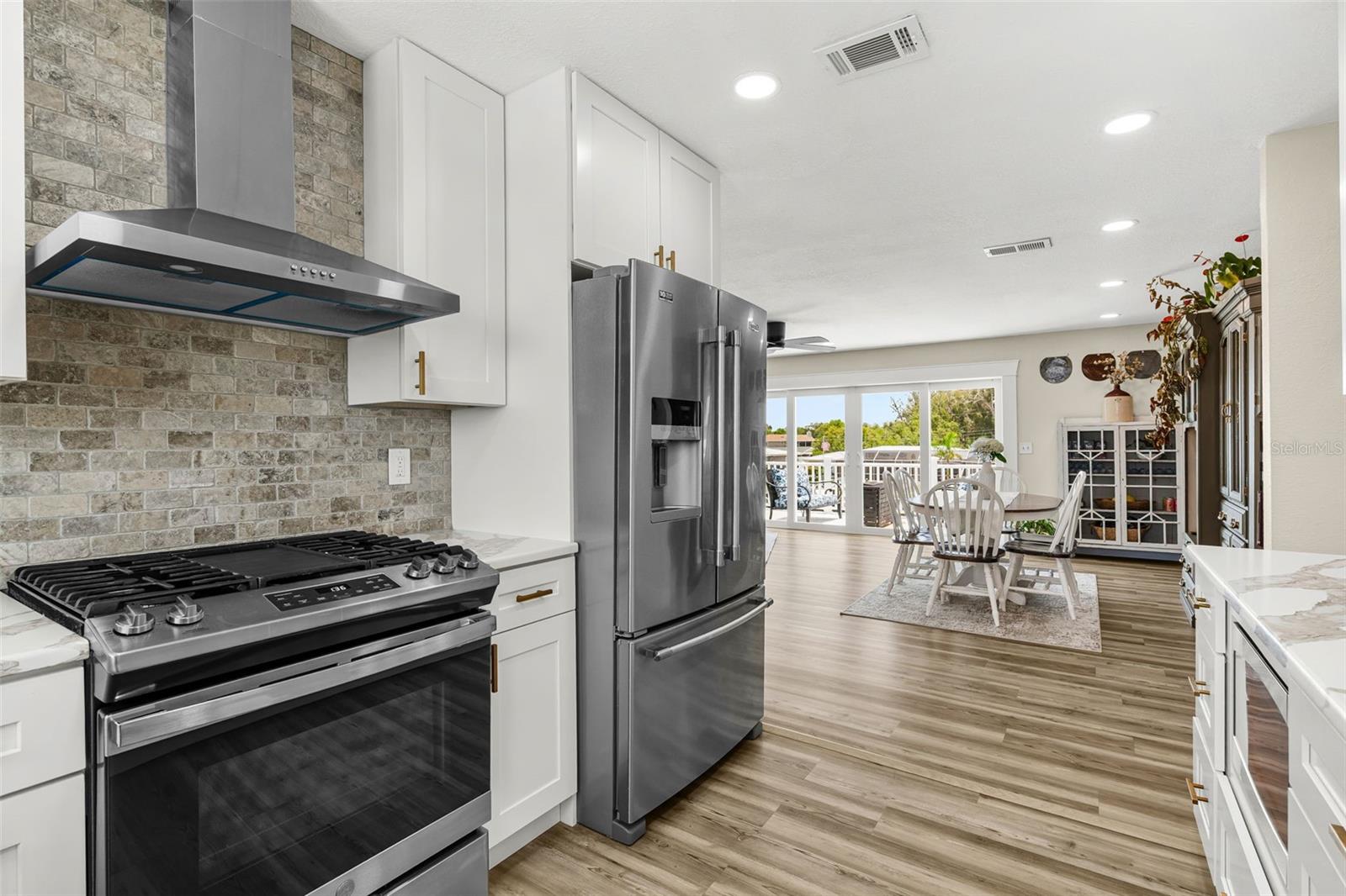 Single Family Residence at 5404 BAY STATE RD, PALMETTO, photo 13 of 51