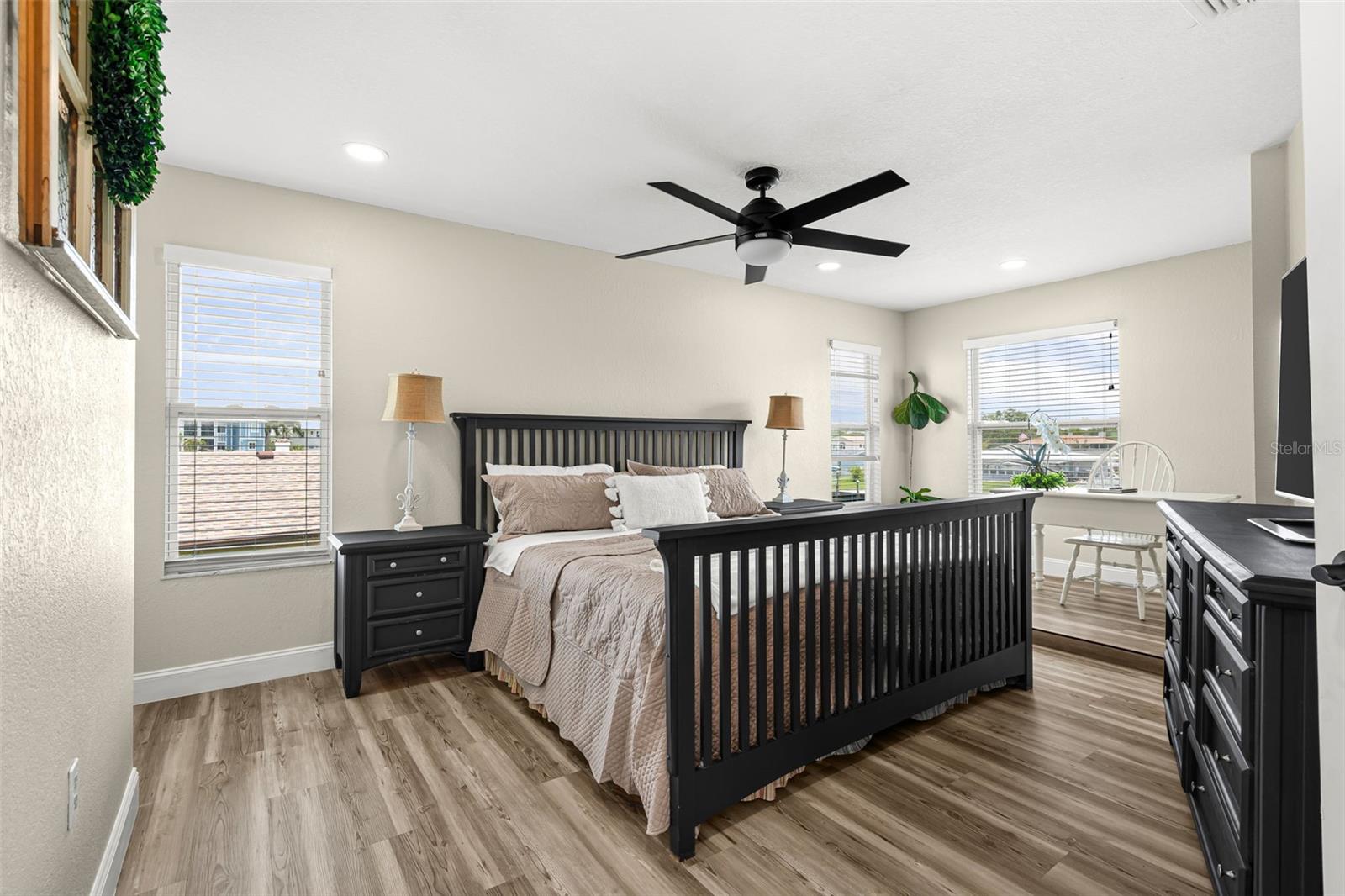 Single Family Residence at 5404 BAY STATE RD, PALMETTO, photo 16 of 51