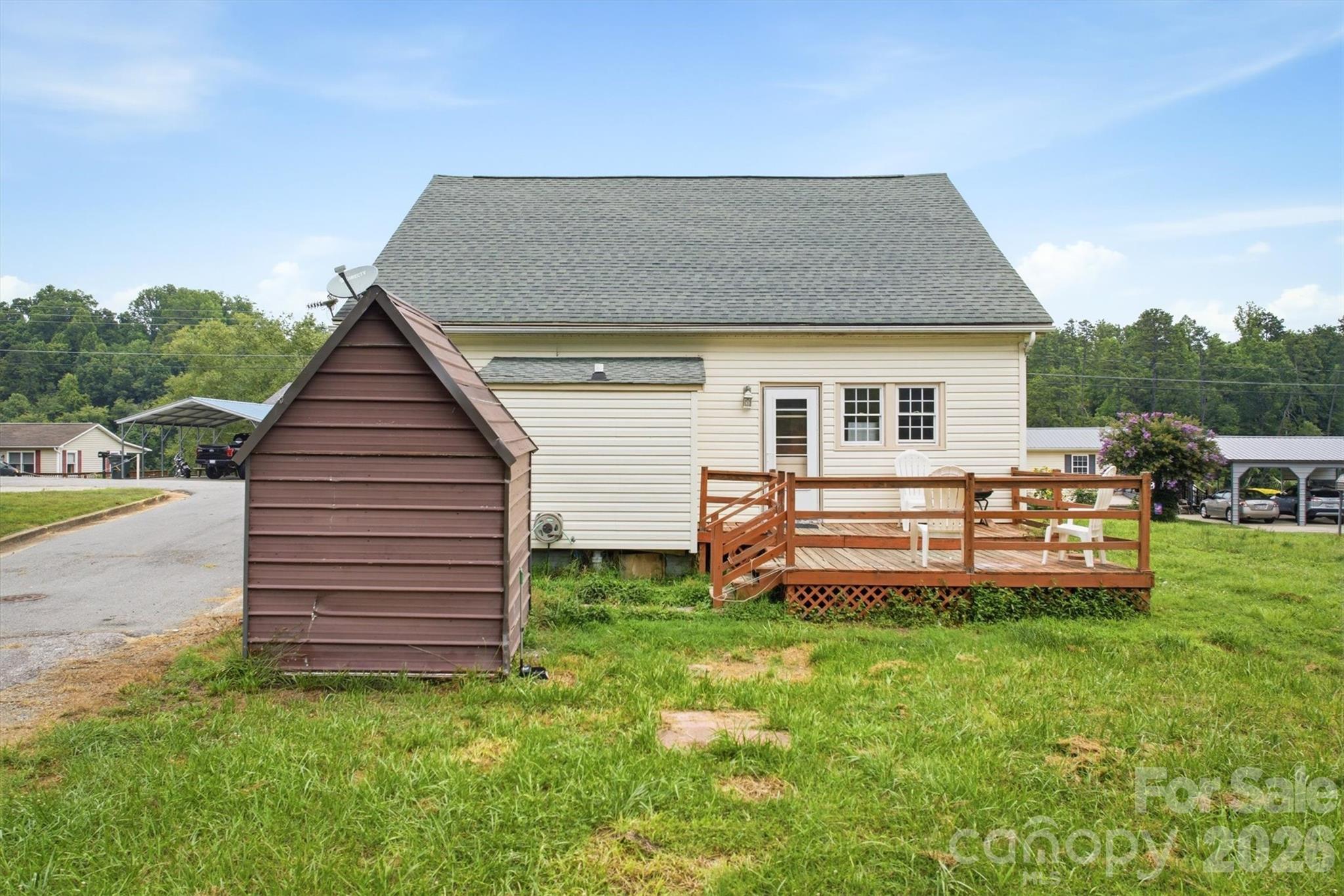 Single Family Residence at 302 Catawba Avenue, Hickory, photo 23 of 33