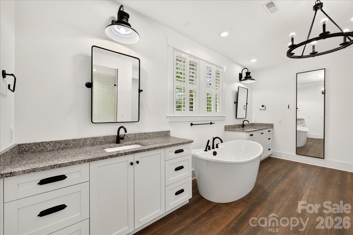 Owners bath - 3142 Sherman Drive, Lancaster