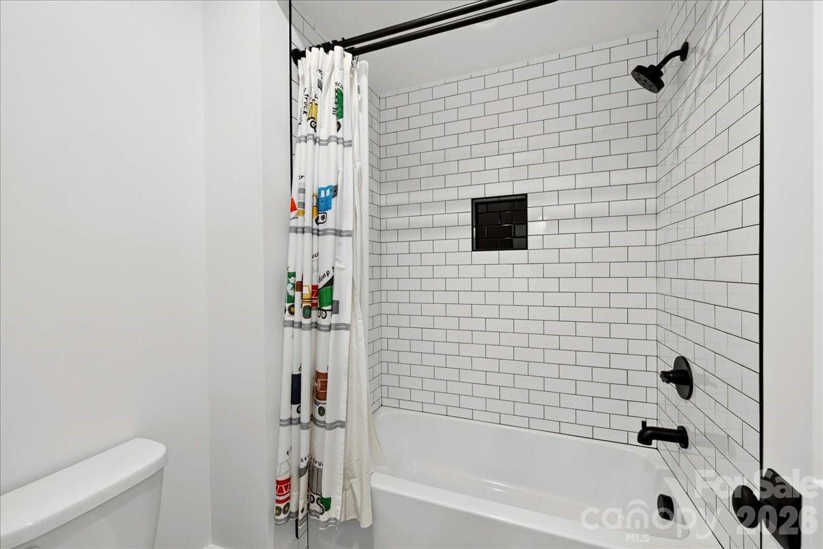 Bathroom 4 upstairs - 3142 Sherman Drive, Lancaster