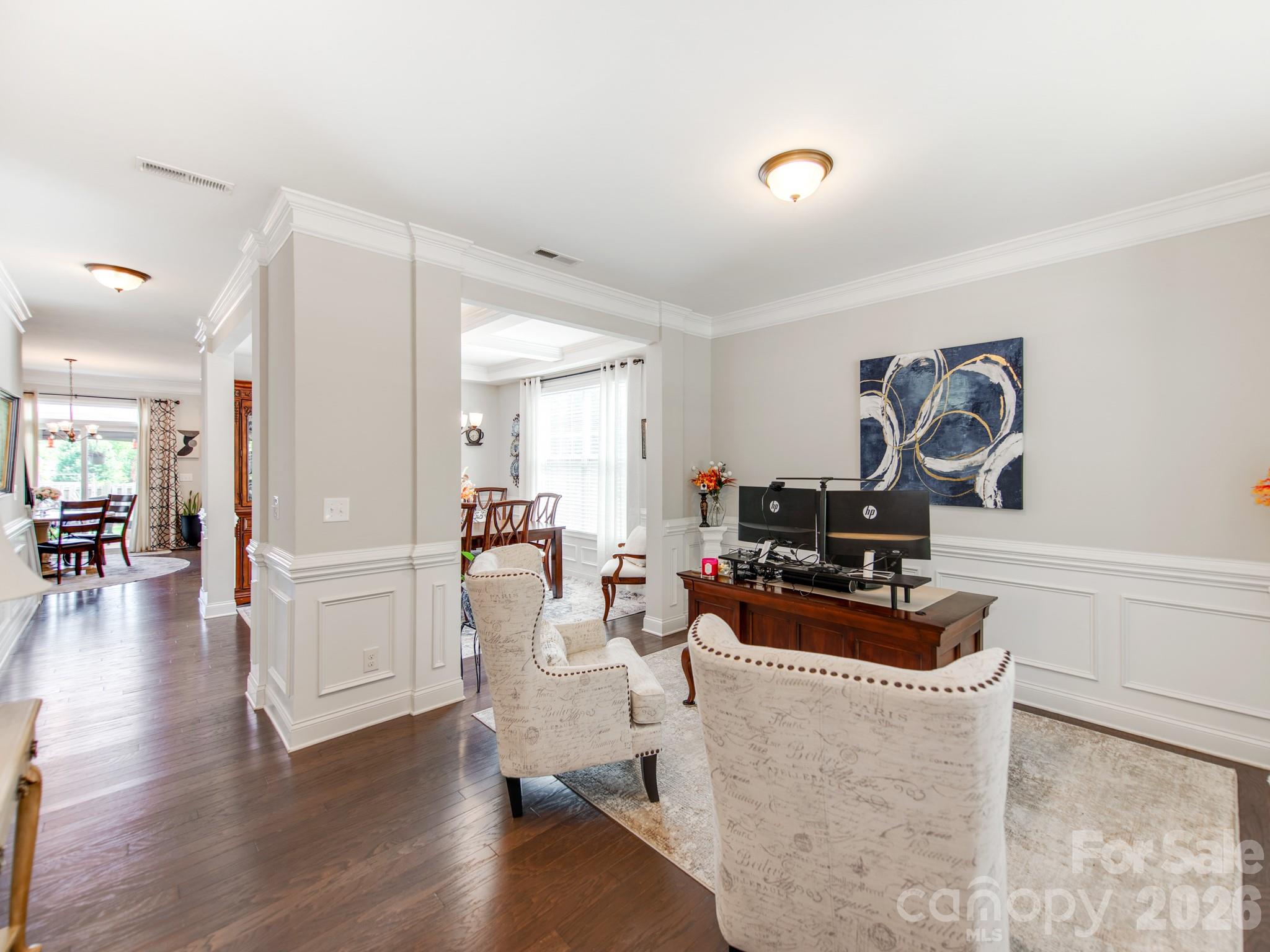 Single Family Residence at 11013 Charmont Place, Huntersville, photo 10 of 40