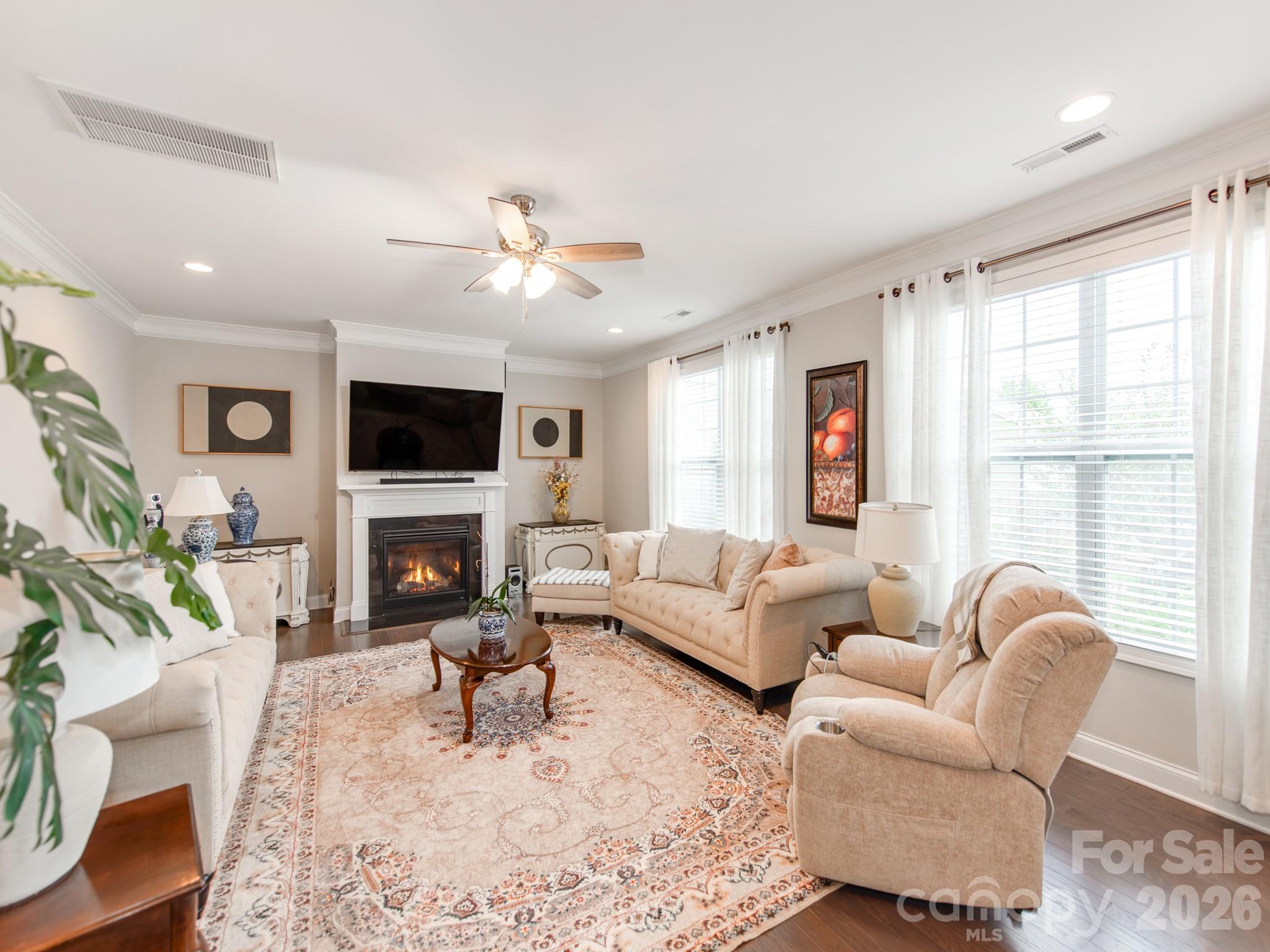 large family room - 11013 Charmont Place, Huntersville