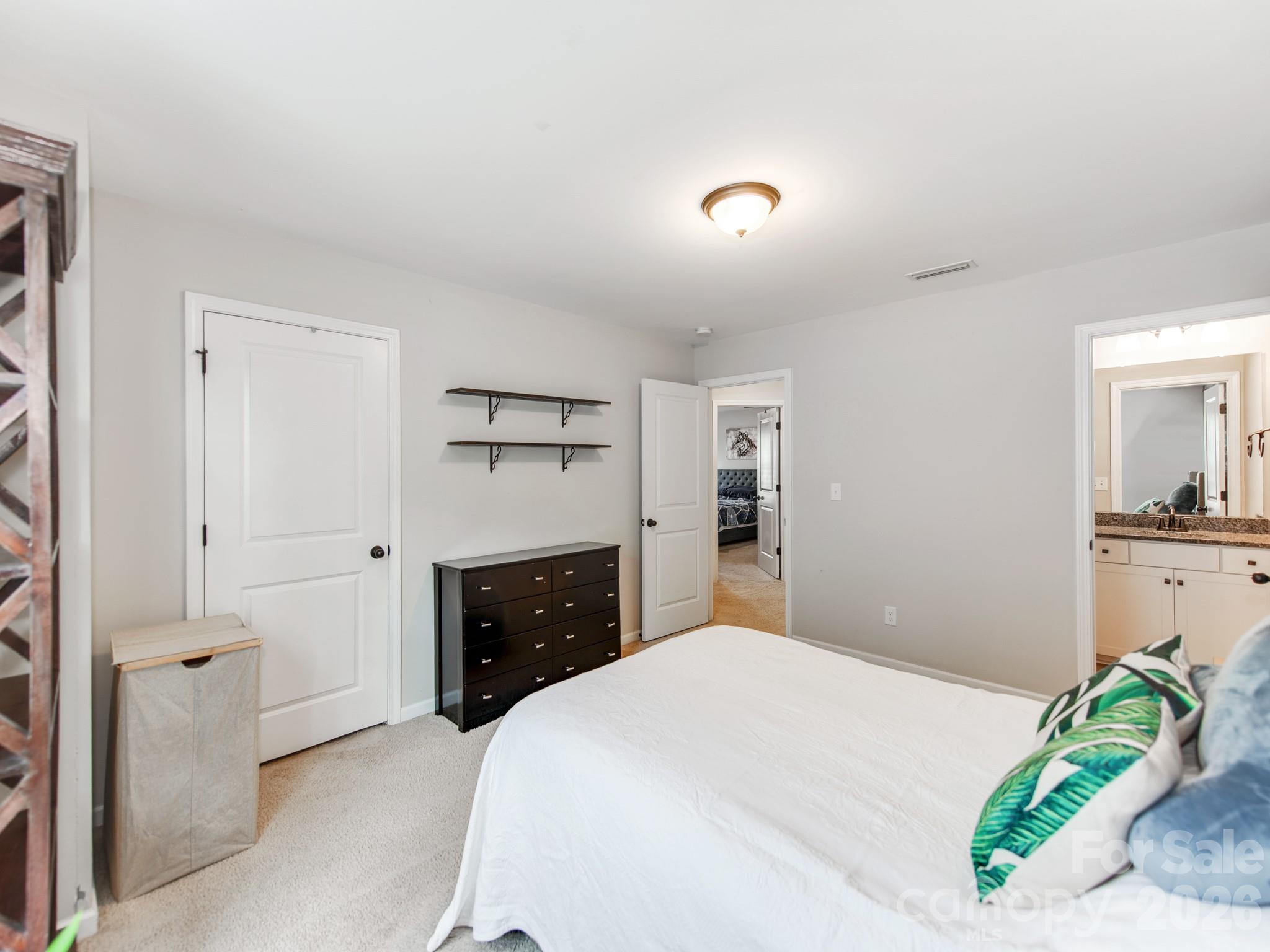 Single Family Residence at 11013 Charmont Place, Huntersville, photo 27 of 40