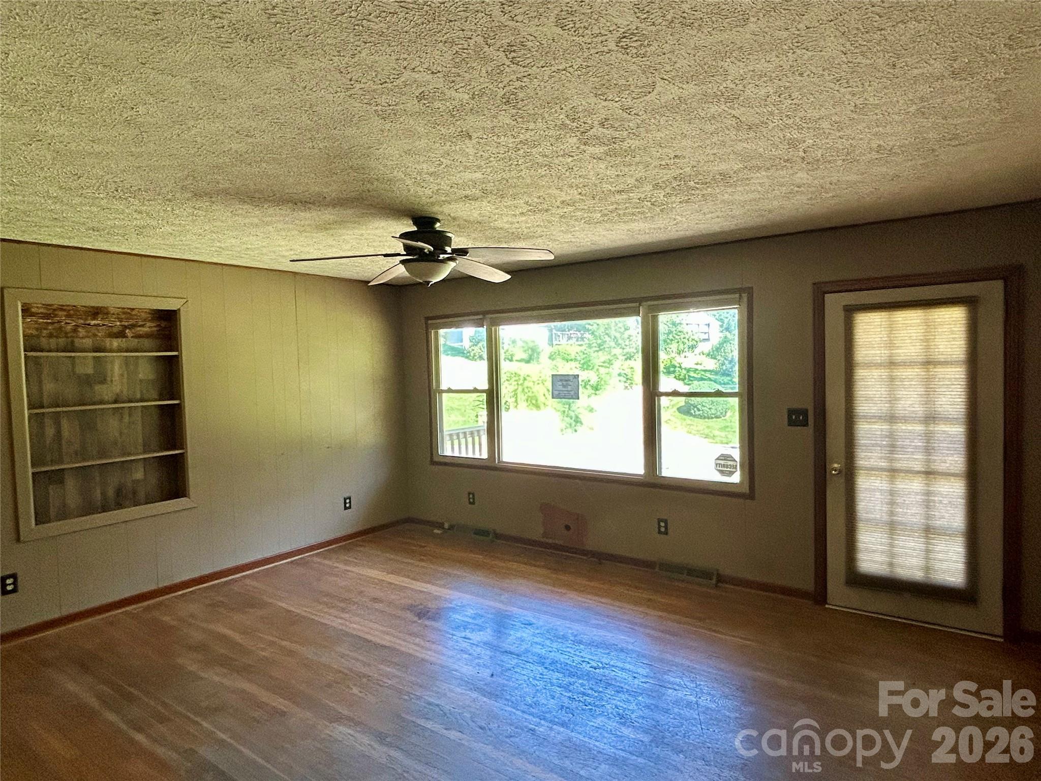 Living Rm - 169 Double Island Road, Burnsville