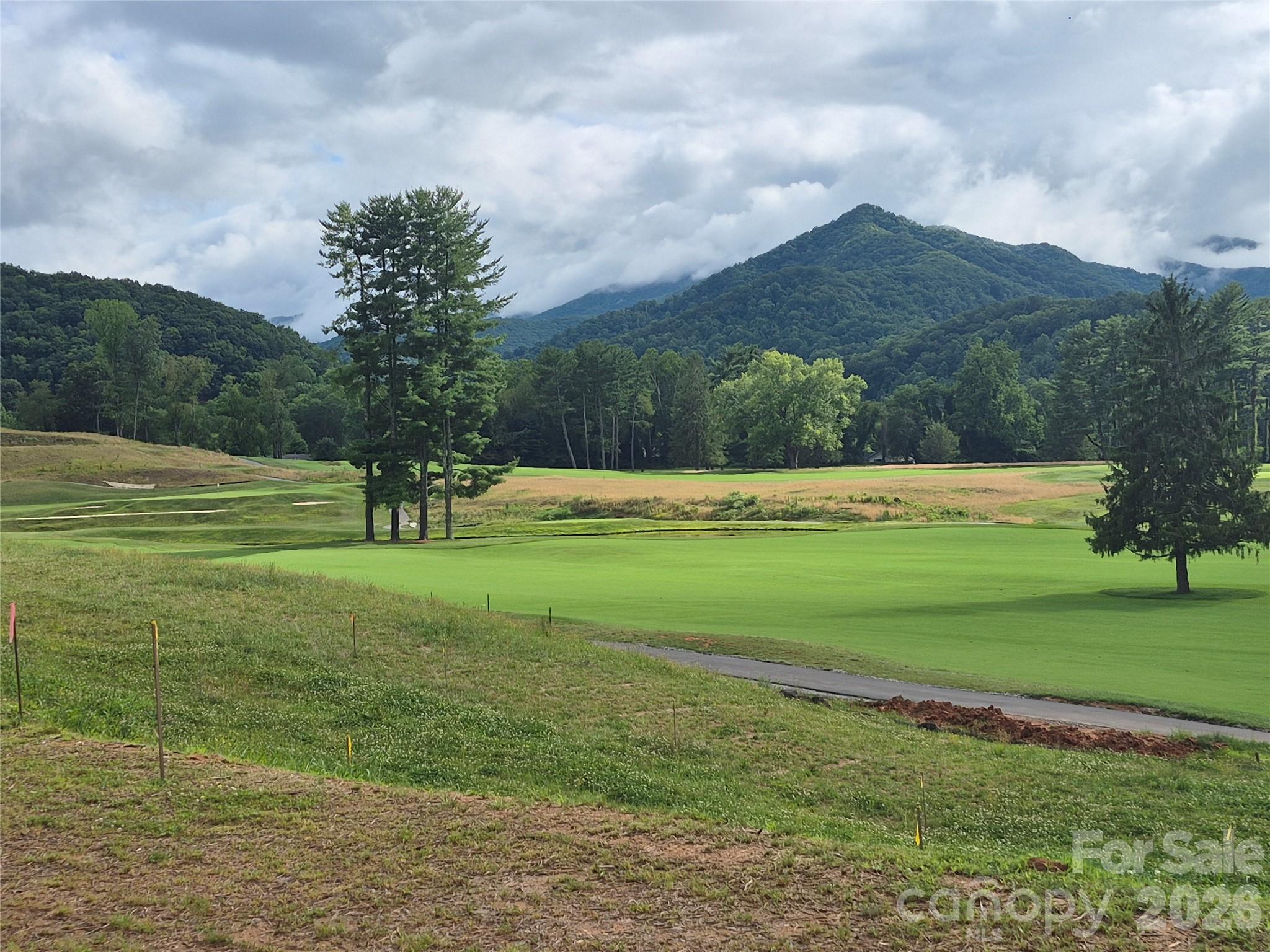 Newly Renovated Waynesville Inn and Golf Club - 30 Farmer Branch Lane, Waynesville