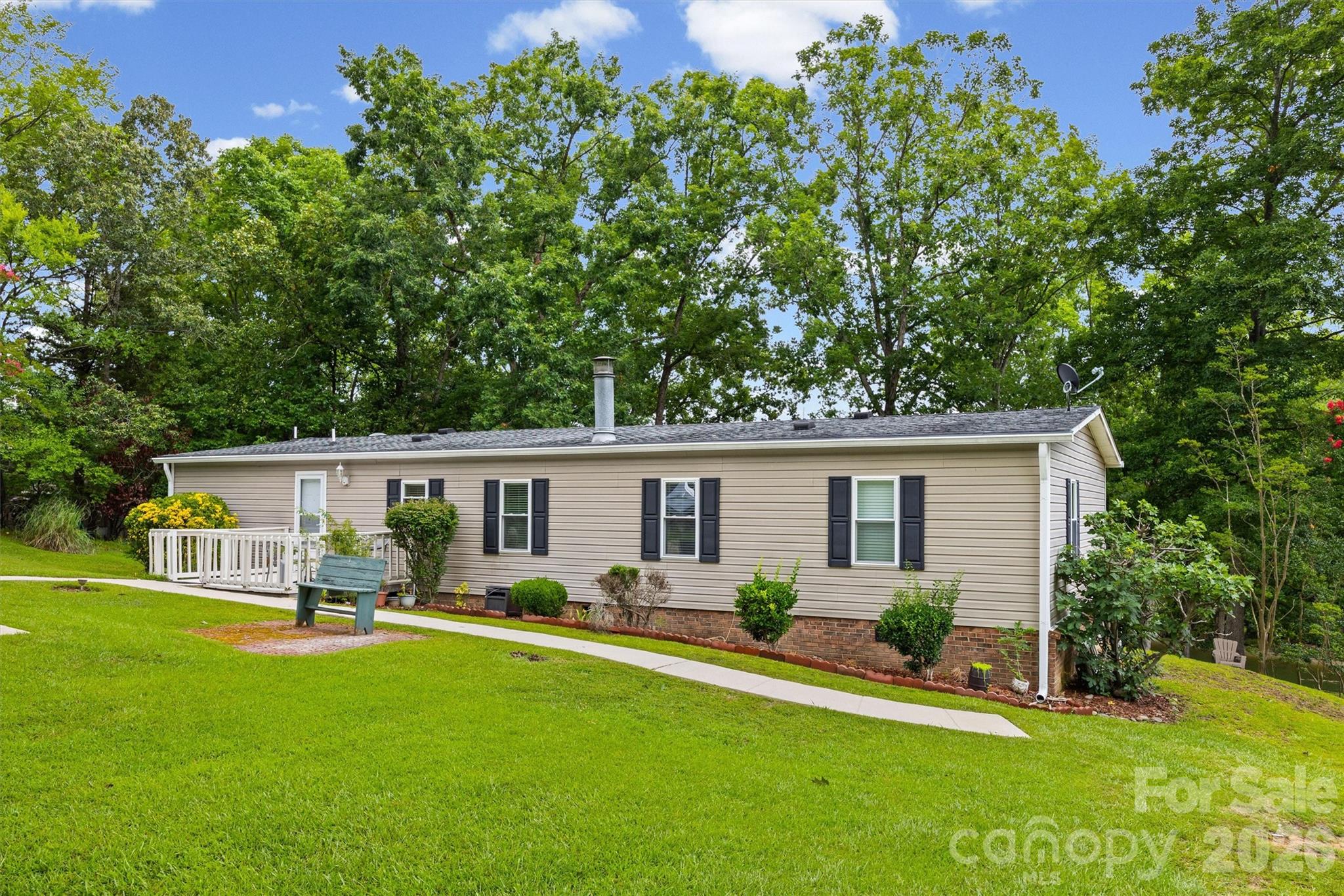 Single Family Residence at 2071 Chameleon Road, York, photo 8 of 46