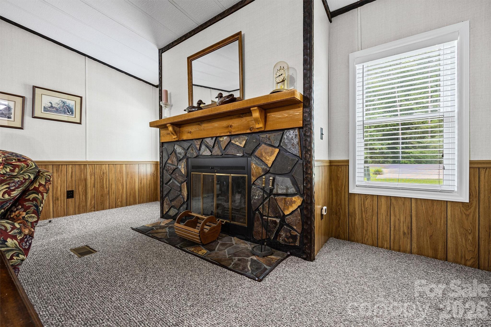 Single Family Residence at 2071 Chameleon Road, York, photo 16 of 46
