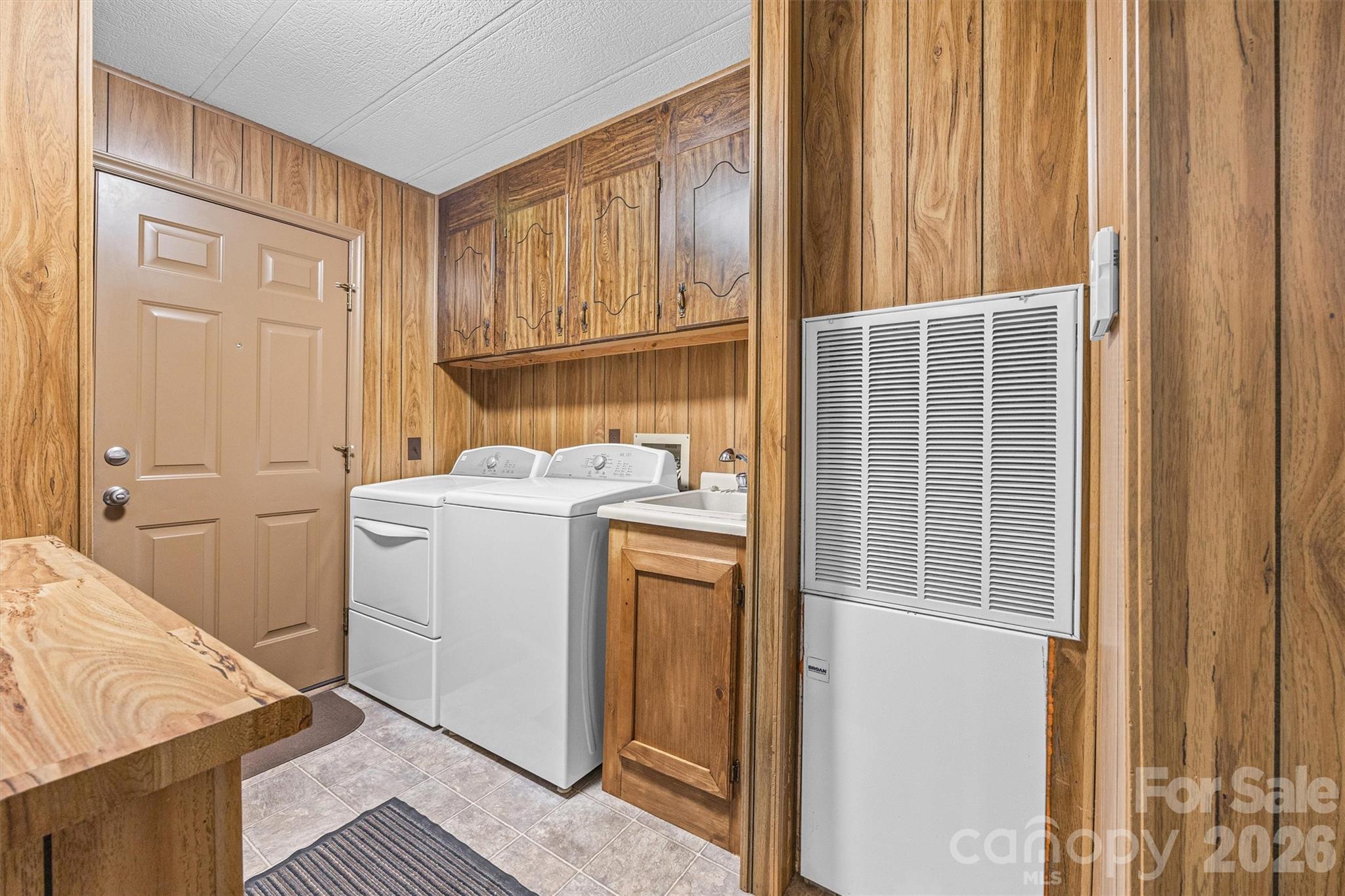 Single Family Residence at 2071 Chameleon Road, York, photo 28 of 46