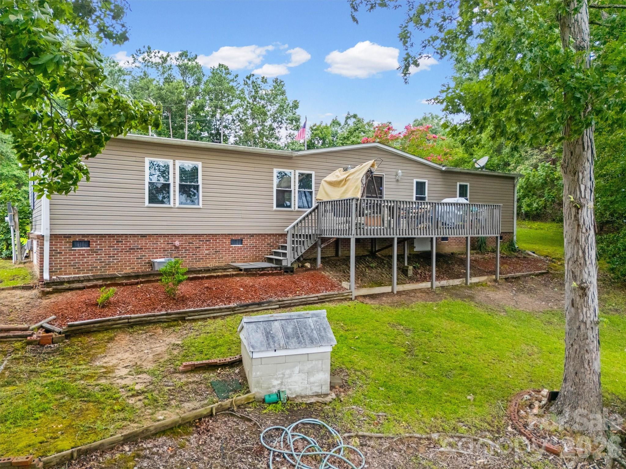 Single Family Residence at 2071 Chameleon Road, York, photo 35 of 46