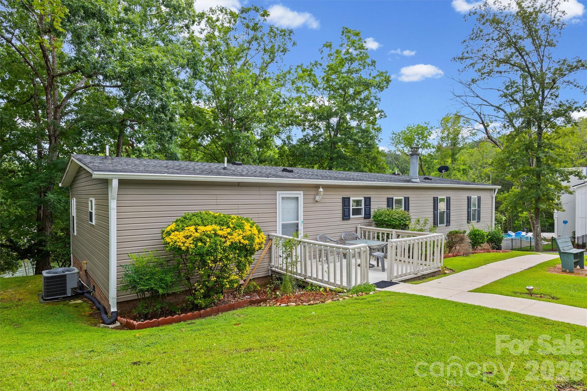 Single Family Residence at 2071 Chameleon Road, York, photo 36 of 46