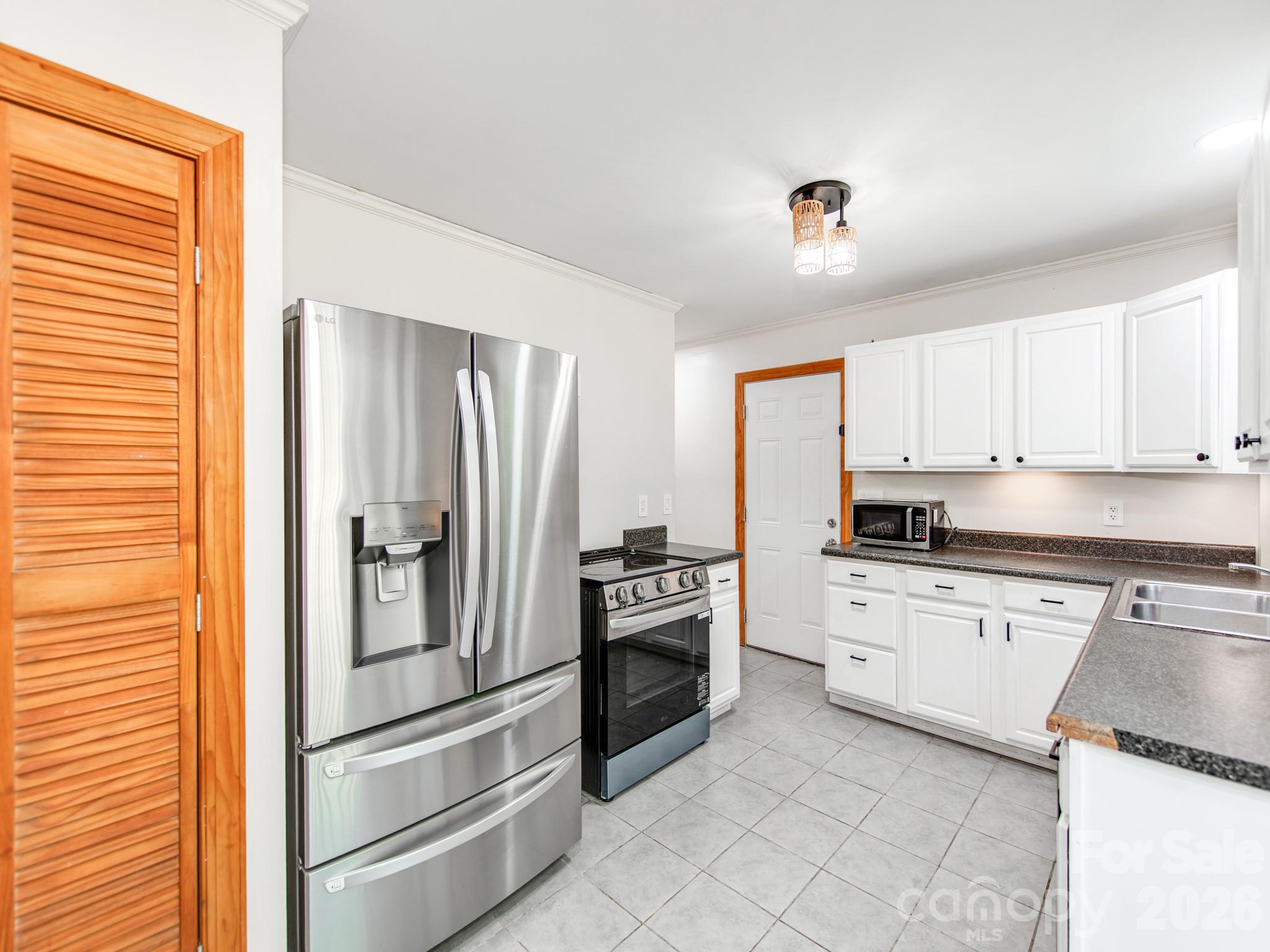 Single Family Residence at 7575 Tanglewood Drive, Vale, photo 12 of 46