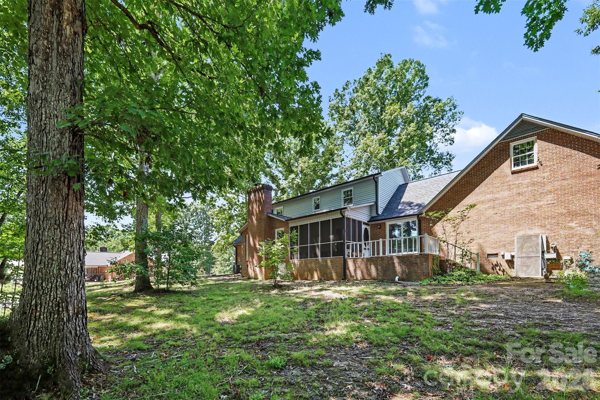 Single Family Residence at 121 Country Creek Drive, Kings Mountain, photo 31 of 33
