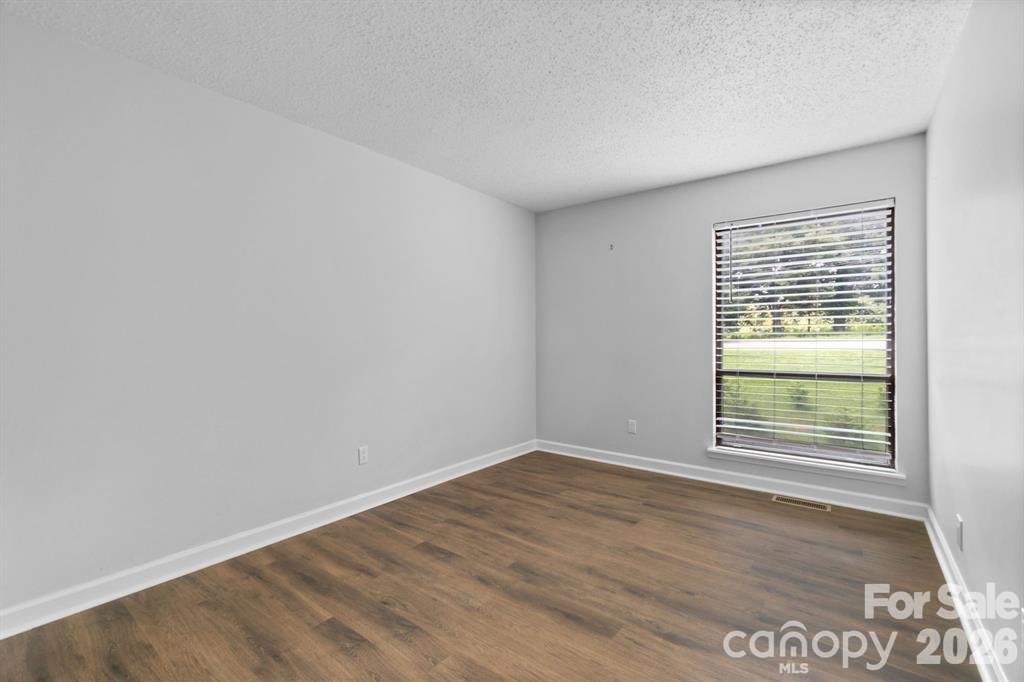 Townhouse at 4340 N Center Street, Hickory, photo 18 of 26