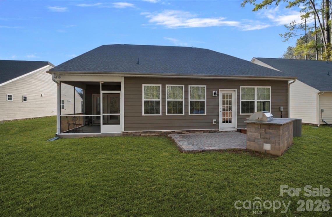 Single Family Residence at 116 Van Gogh Trail, Mount Holly, photo 26 of 40