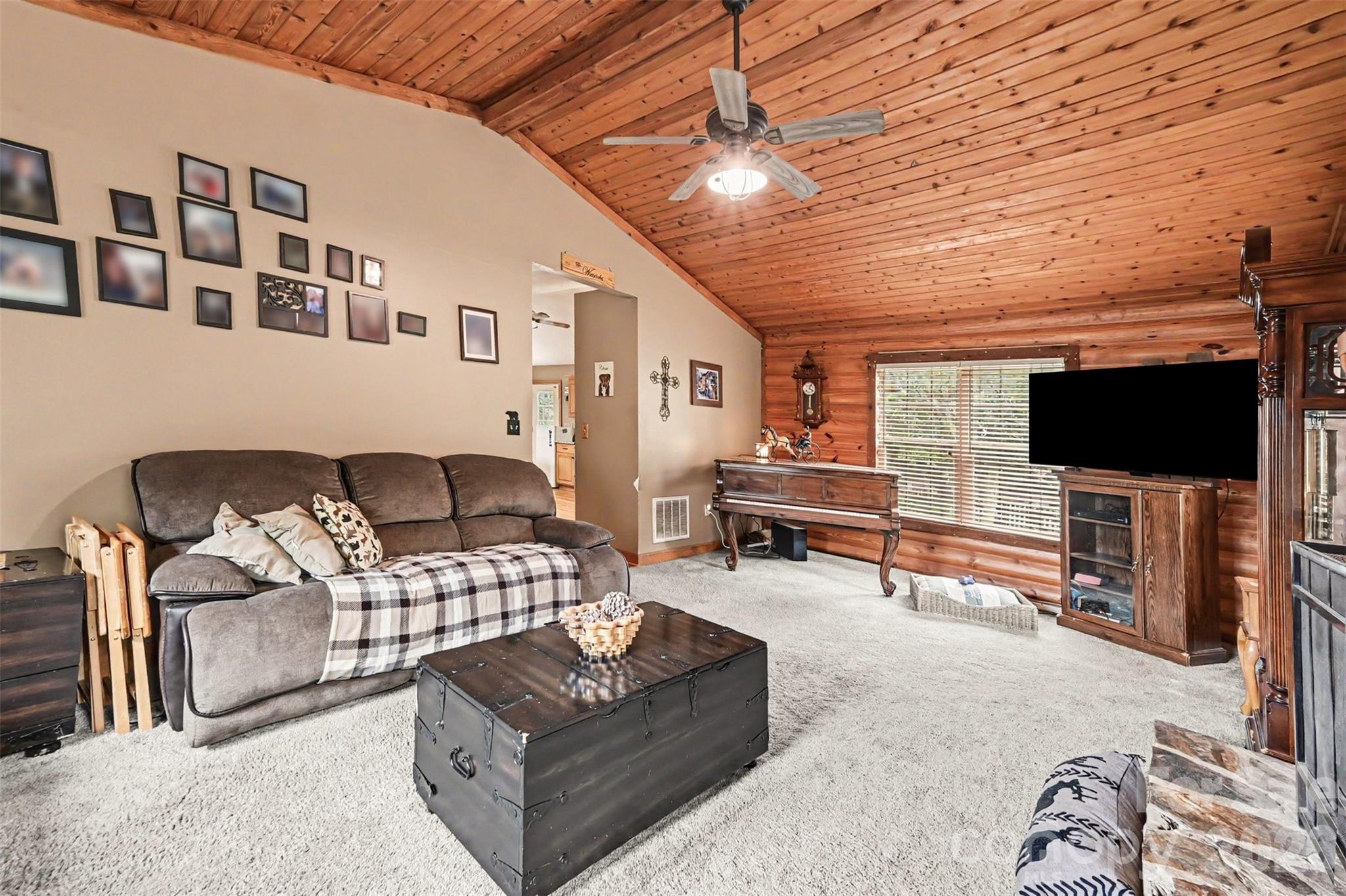 Single Family Residence at 3999 Fincher Road, Matthews, photo 10 of 48