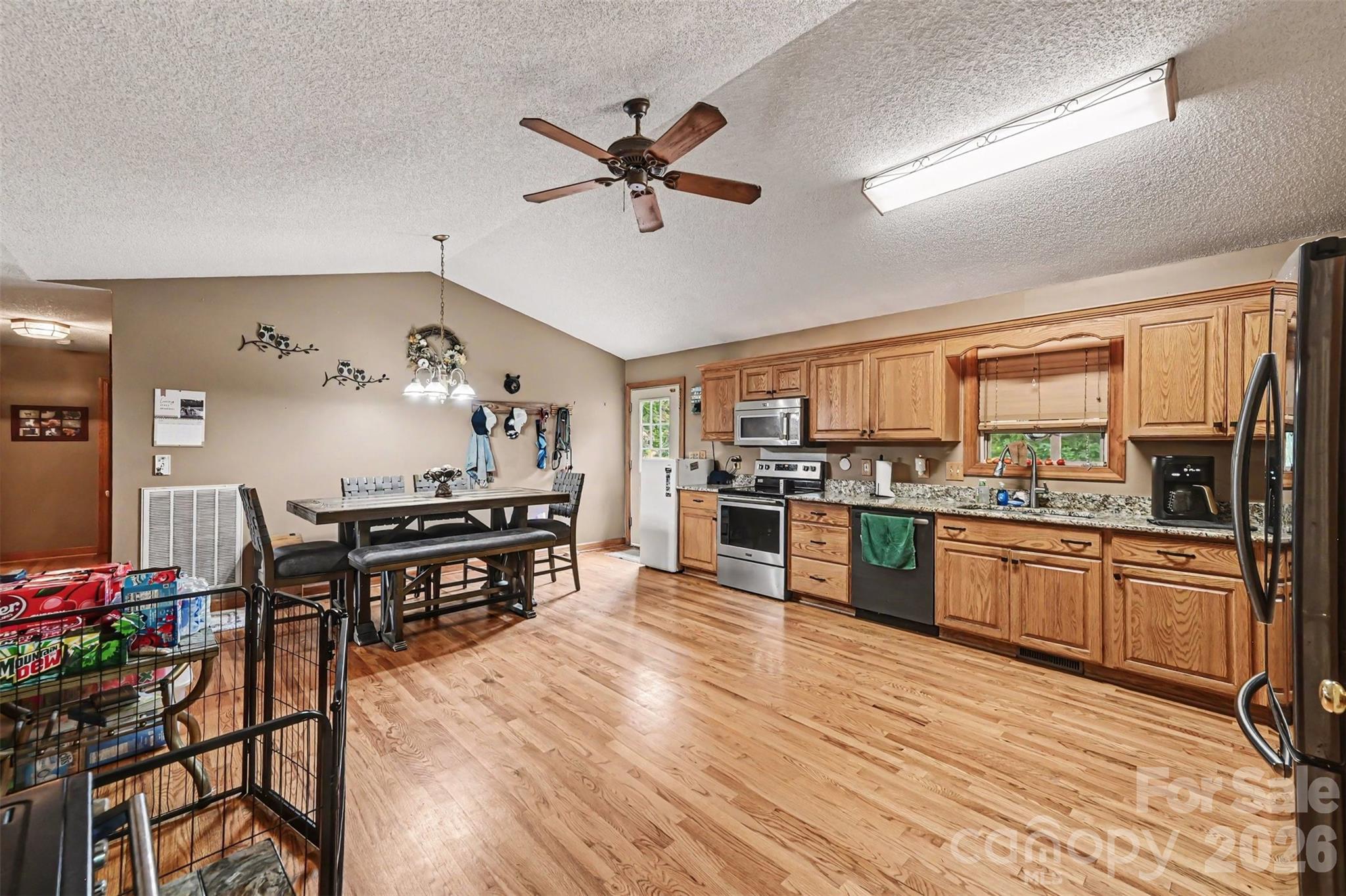 Single Family Residence at 3999 Fincher Road, Matthews, photo 16 of 48