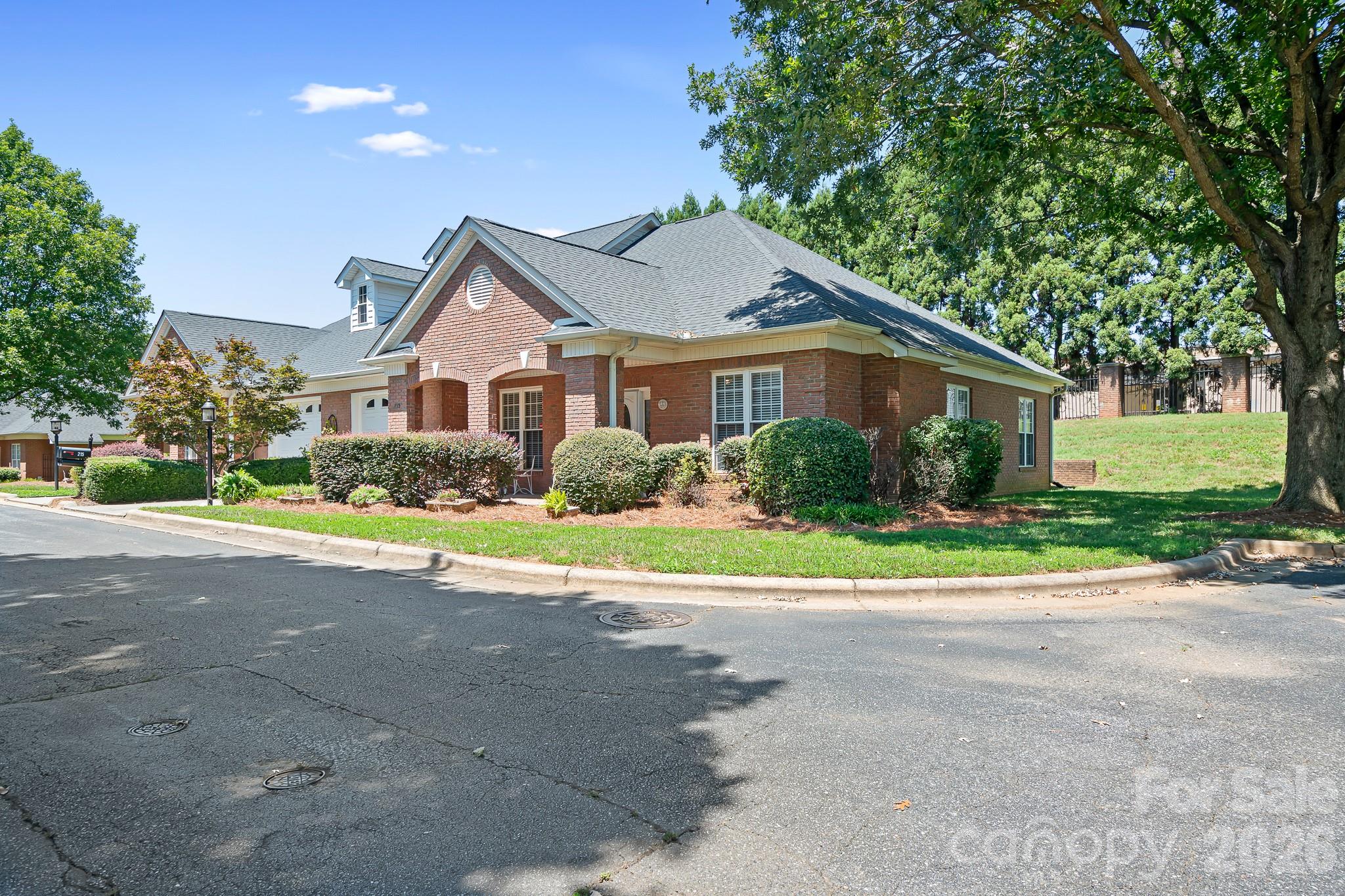 End of cul de sac and conveniently located by guest parking - 215 Knops Nob Road, Mooresville