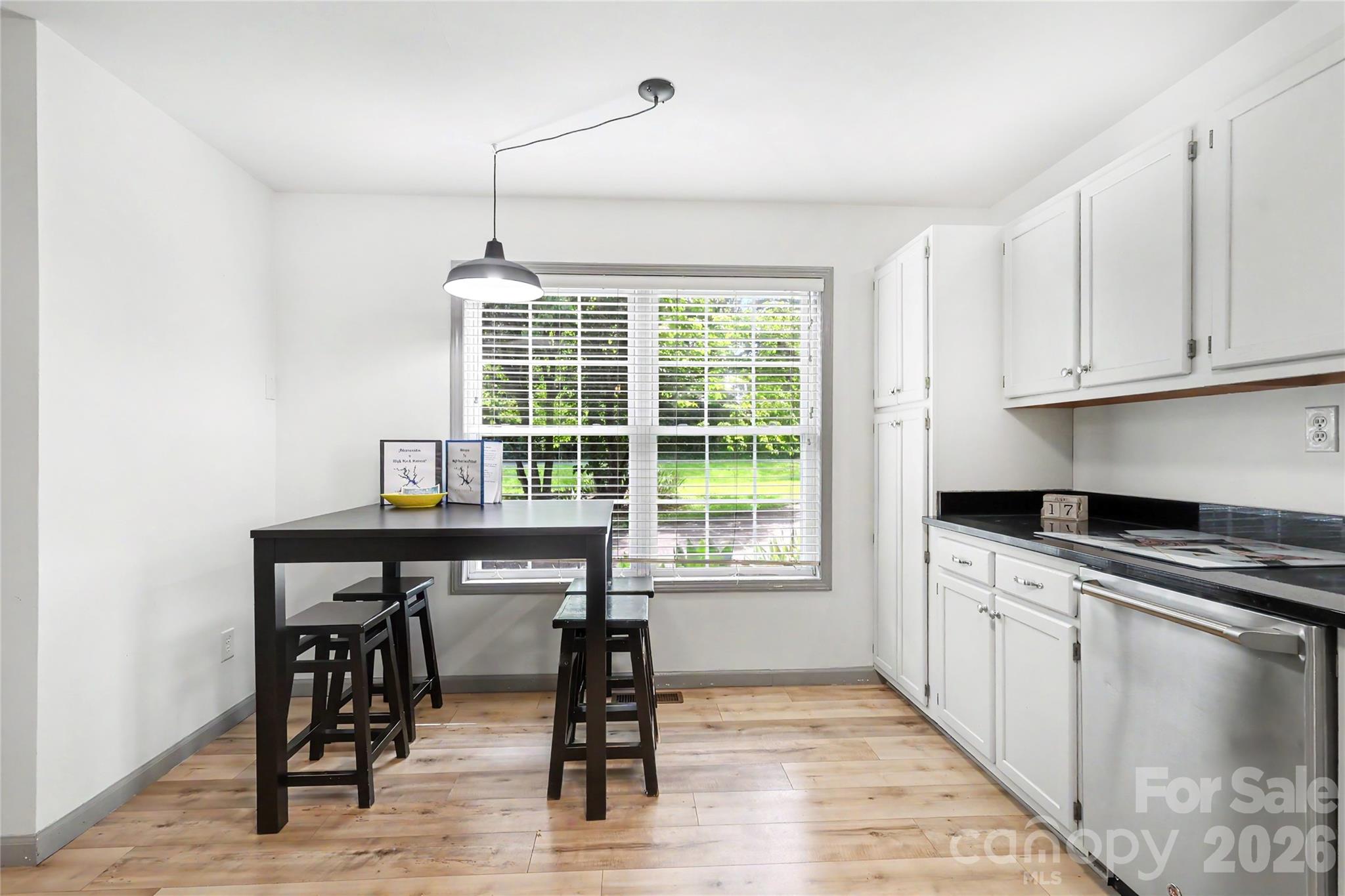 Single Family Residence at 294 Riverview Boulevard, Lexington, photo 12 of 43
