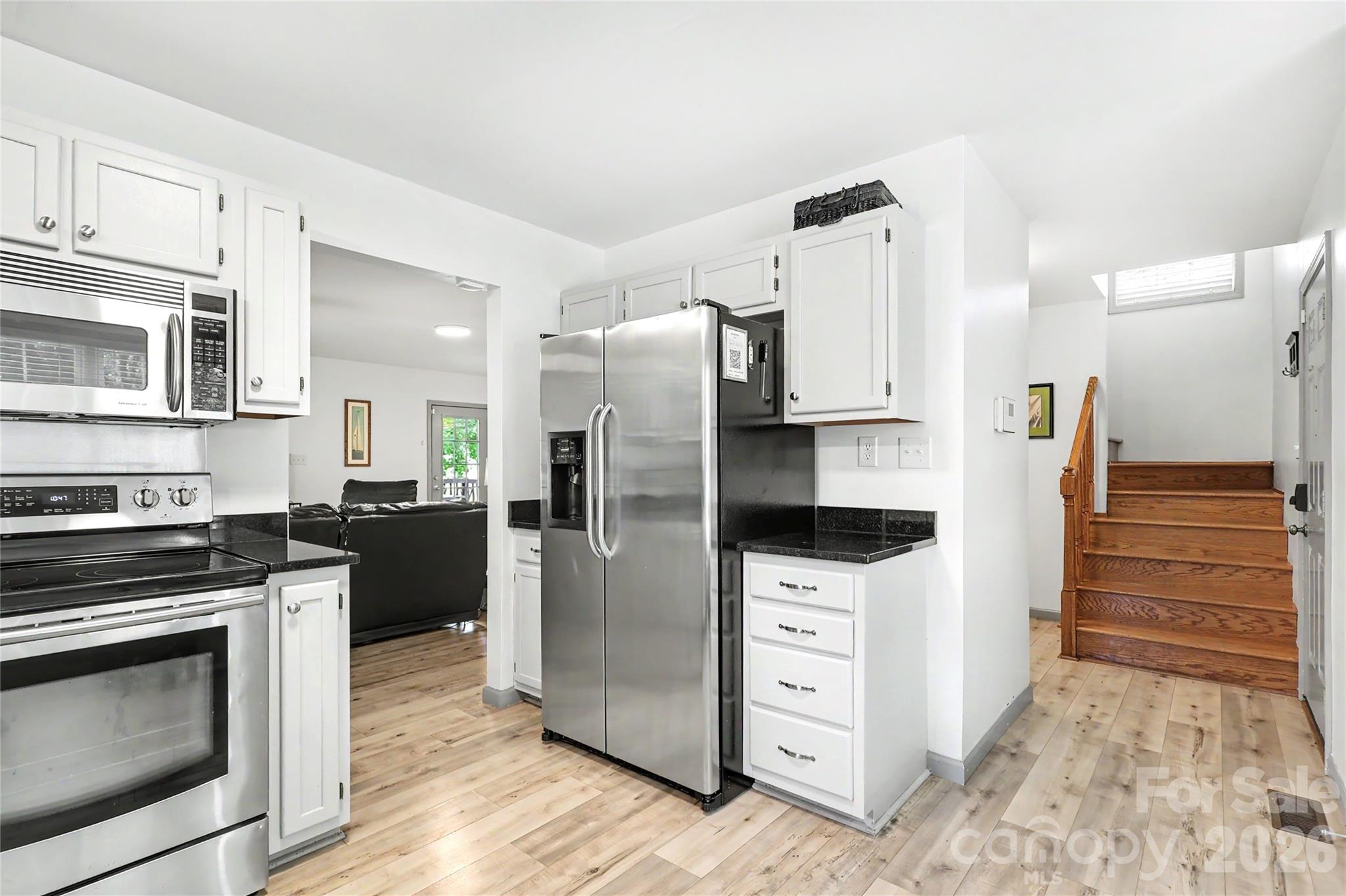 Single Family Residence at 294 Riverview Boulevard, Lexington, photo 15 of 43