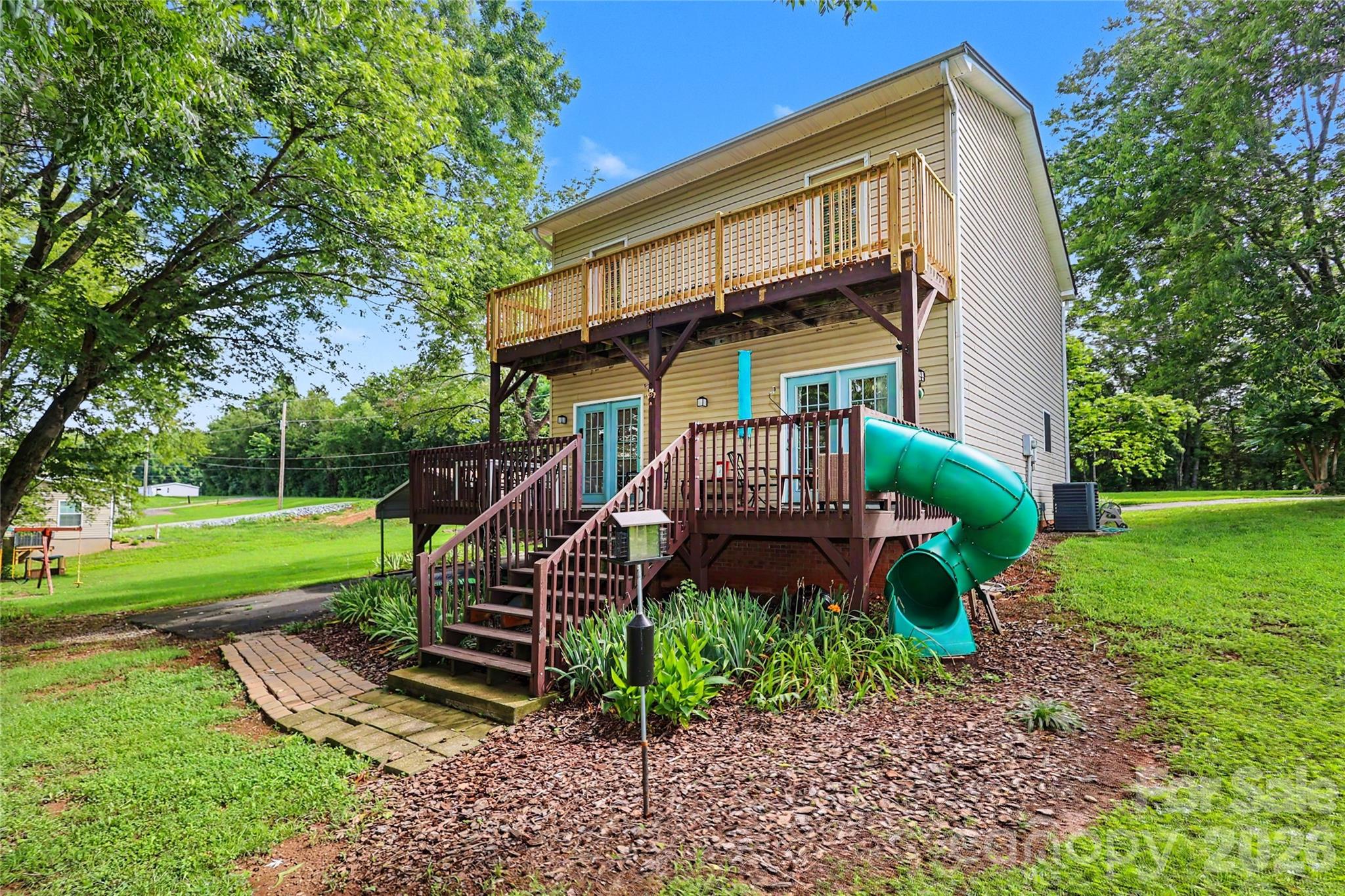 Single Family Residence at 294 Riverview Boulevard, Lexington, photo 41 of 43