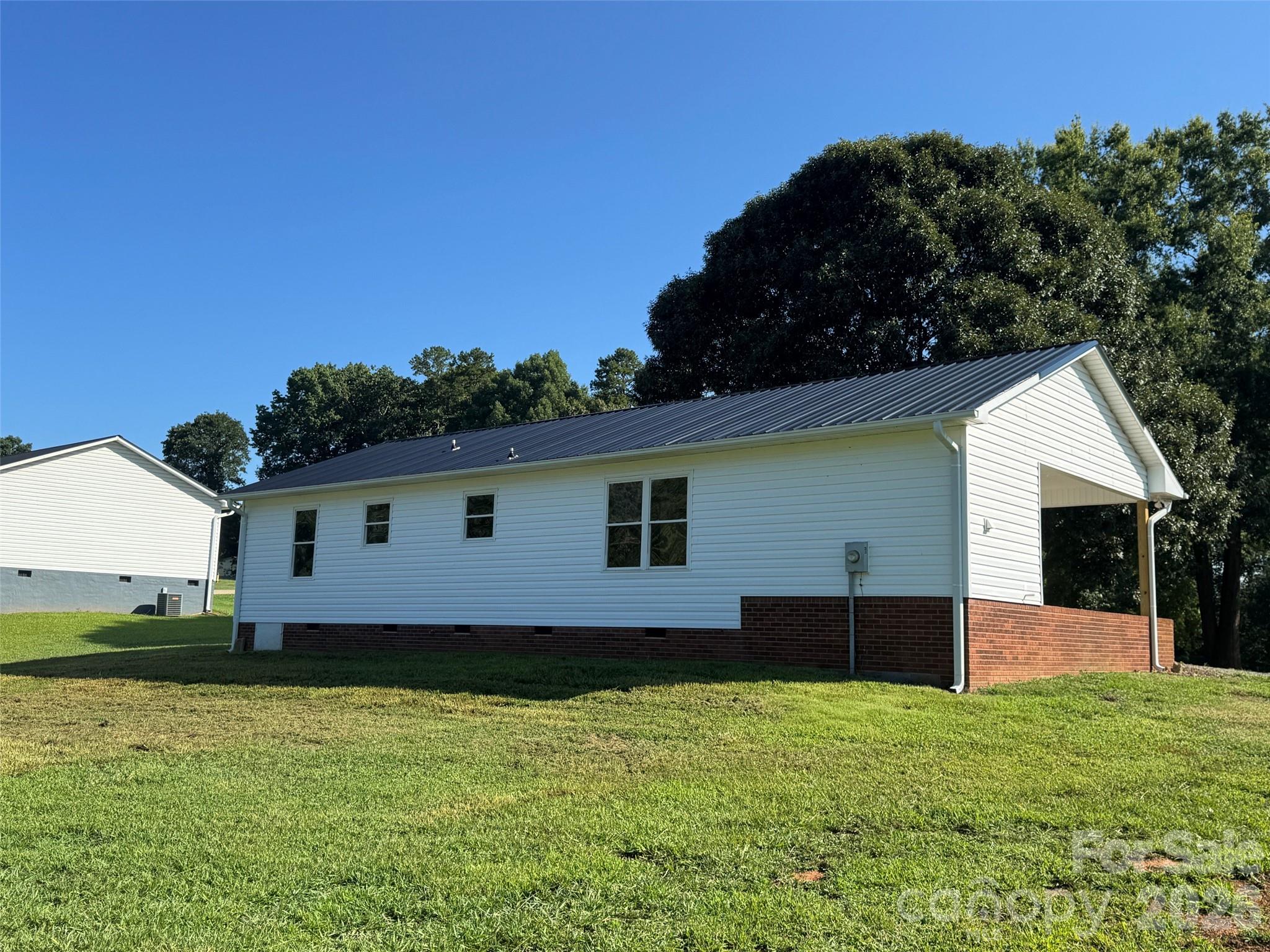 Single Family Residence at 272 Shepps Boat Dock Road, Lexington, photo 5 of 27
