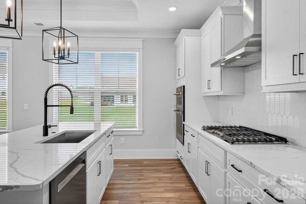 Single Family Residence at 1652 Dresden Drive, Rock Hill, photo 10 of 43