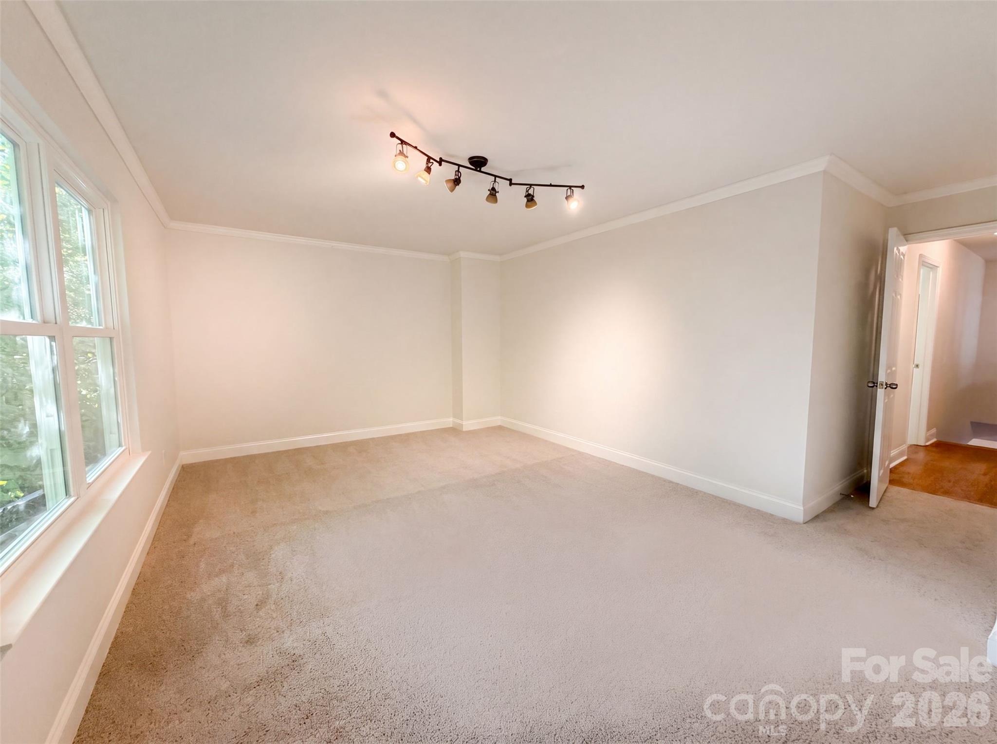 Single Family Residence at 110 Lyman Oak Court, Fort Mill, photo 9 of 15