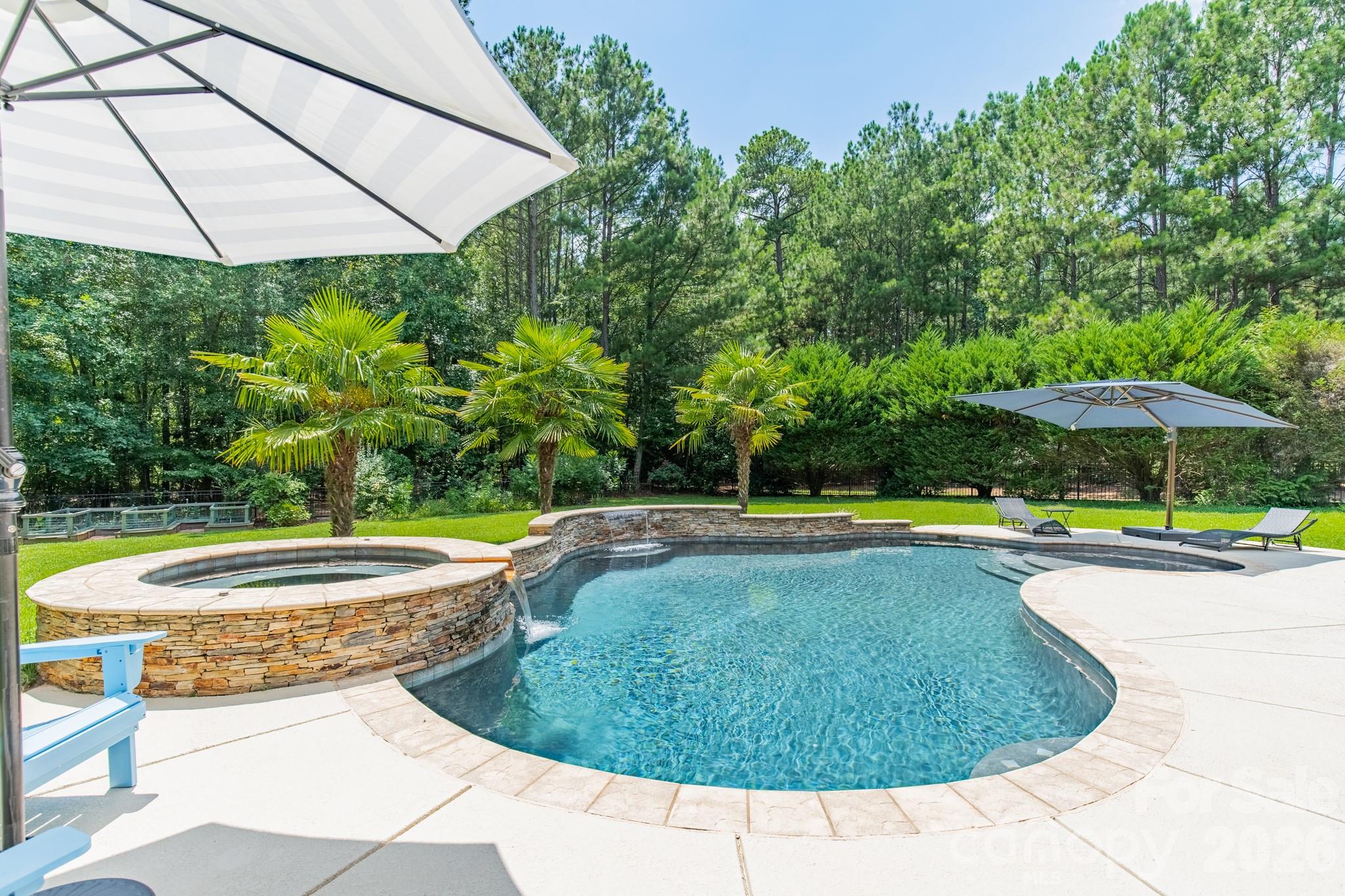 Single Family Residence at 215 Blue River Road, Lake Wylie, photo 6 of 48