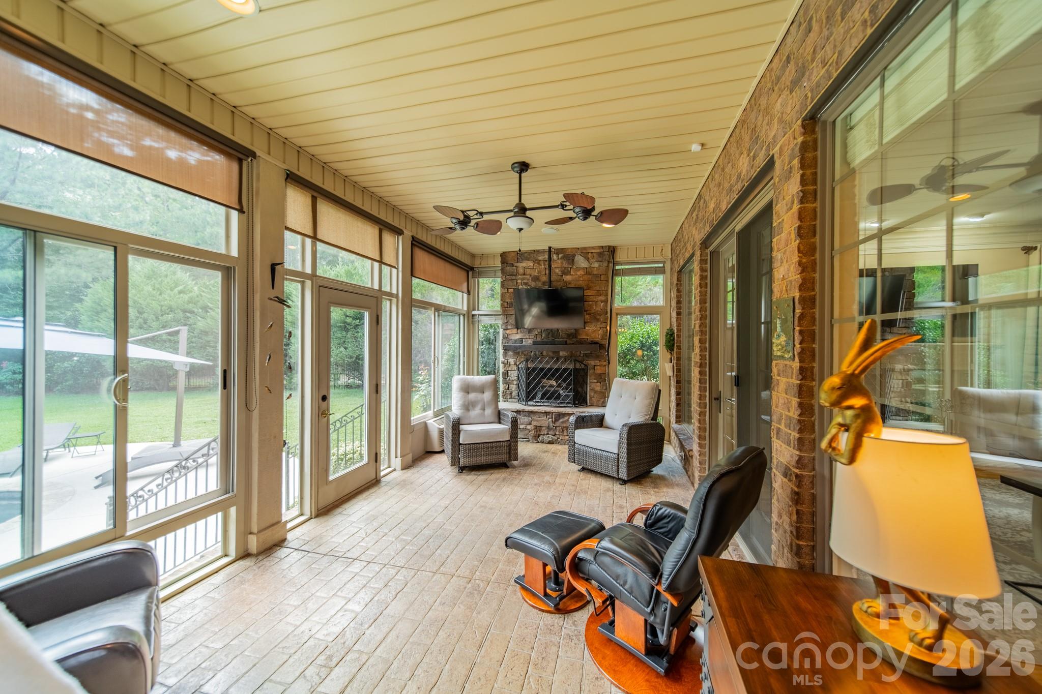 Single Family Residence at 215 Blue River Road, Lake Wylie, photo 12 of 48