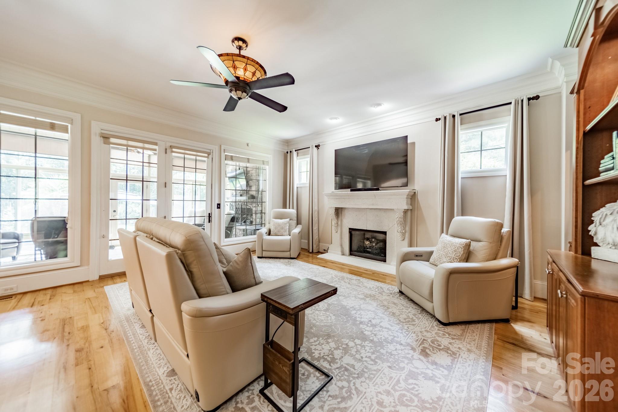 Single Family Residence at 215 Blue River Road, Lake Wylie, photo 21 of 48