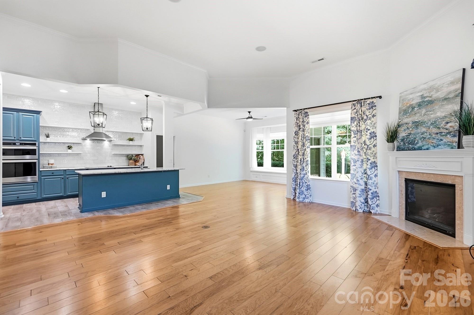 Single Family Residence at 3076 Streamhaven Drive, Fort Mill, photo 11 of 48