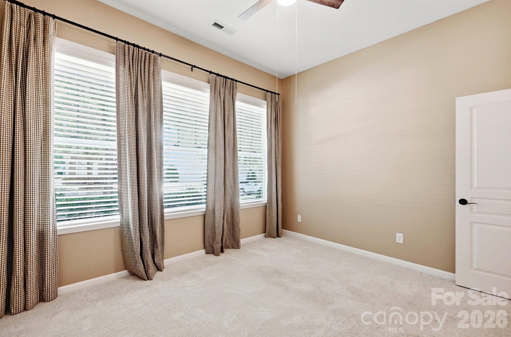 Single Family Residence at 3076 Streamhaven Drive, Fort Mill, photo 35 of 48