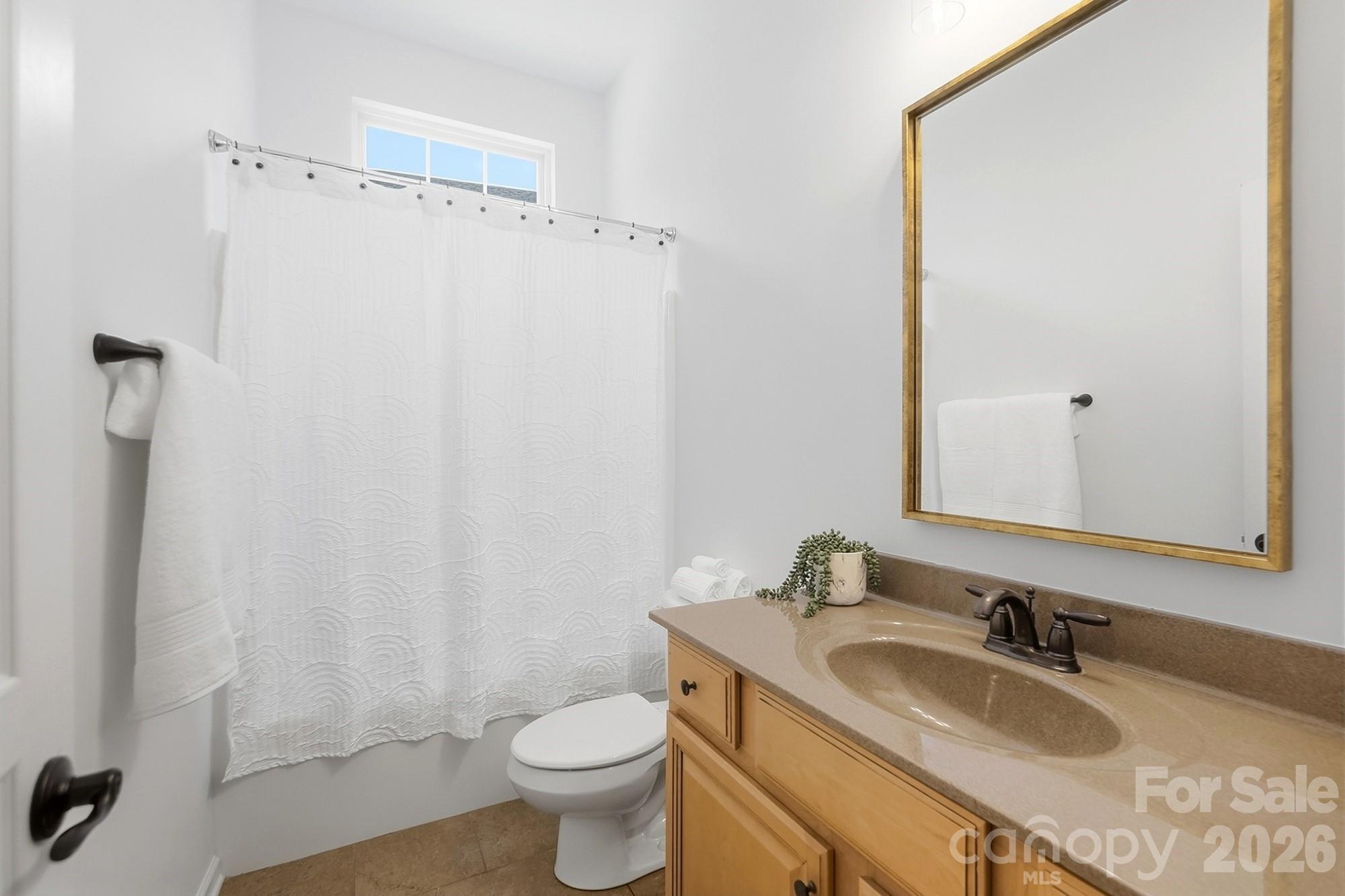 Guest  Full Bathroom - 3076 Streamhaven Drive, Fort Mill