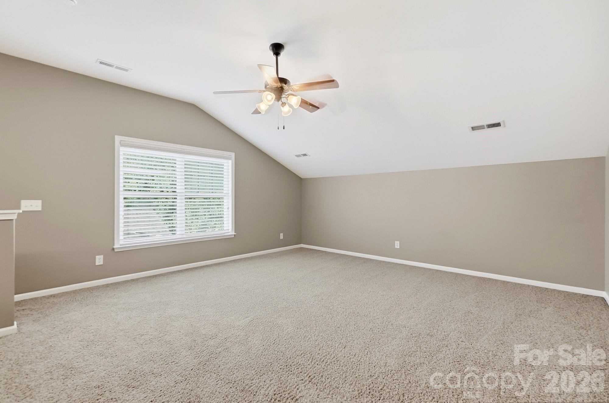 Single Family Residence at 3076 Streamhaven Drive, Fort Mill, photo 39 of 48