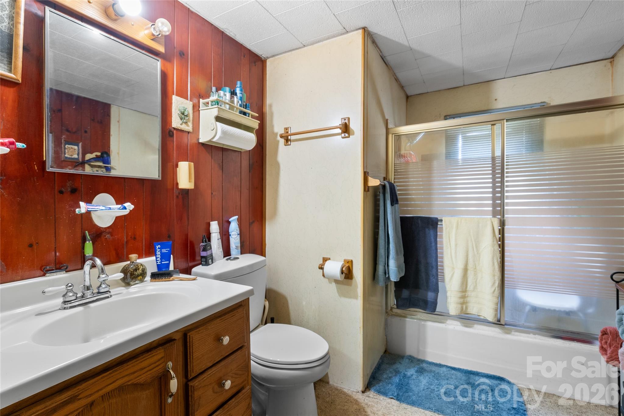 Full Bathroom - 3151 N Bearwallow Road, Hendersonville