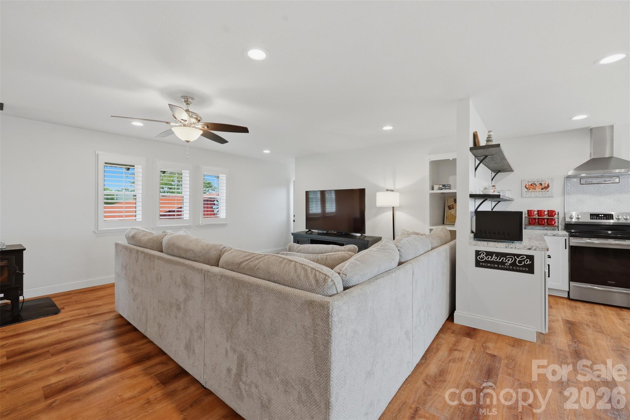 Single Family Residence at 1127 Black Oak Ridge Road, Taylorsville, photo 6 of 48