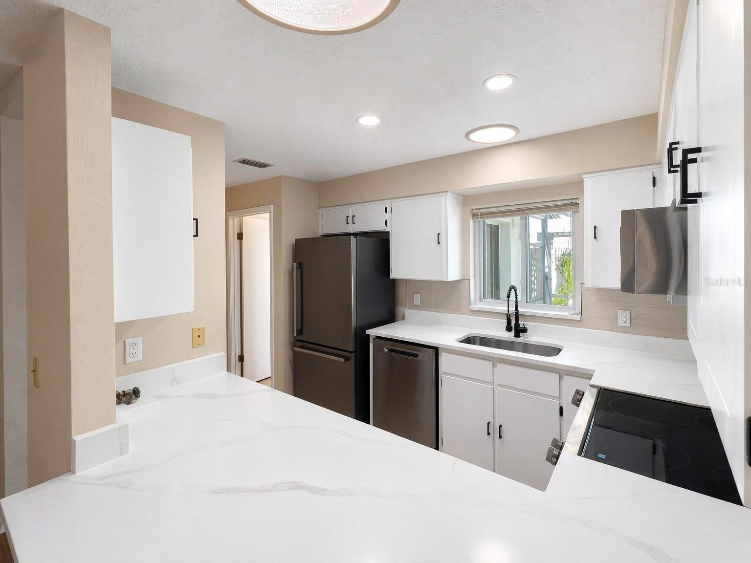 Single Family Residence at 19 BANNER LN, PALM COAST, photo 2 of 22