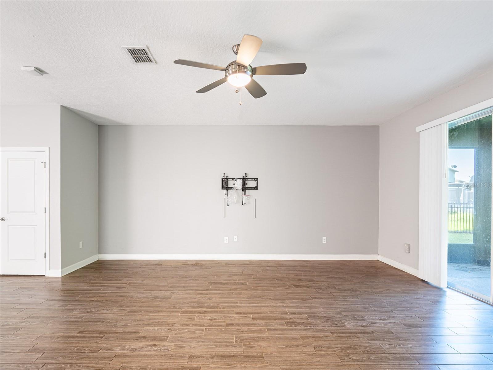 Single Family Residence at 491 BRUNSWICK DR, DAVENPORT, photo 13 of 73