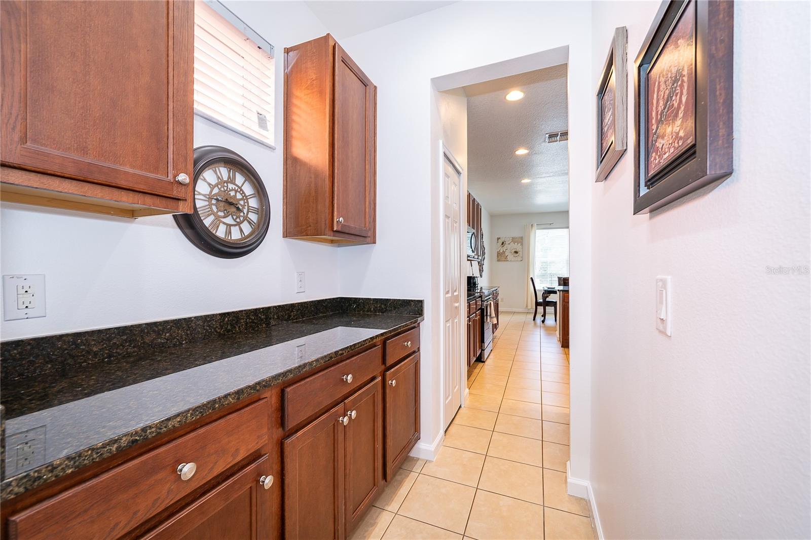 Serving Pantry - 406 ORANGE COSMOS BLVD, DAVENPORT