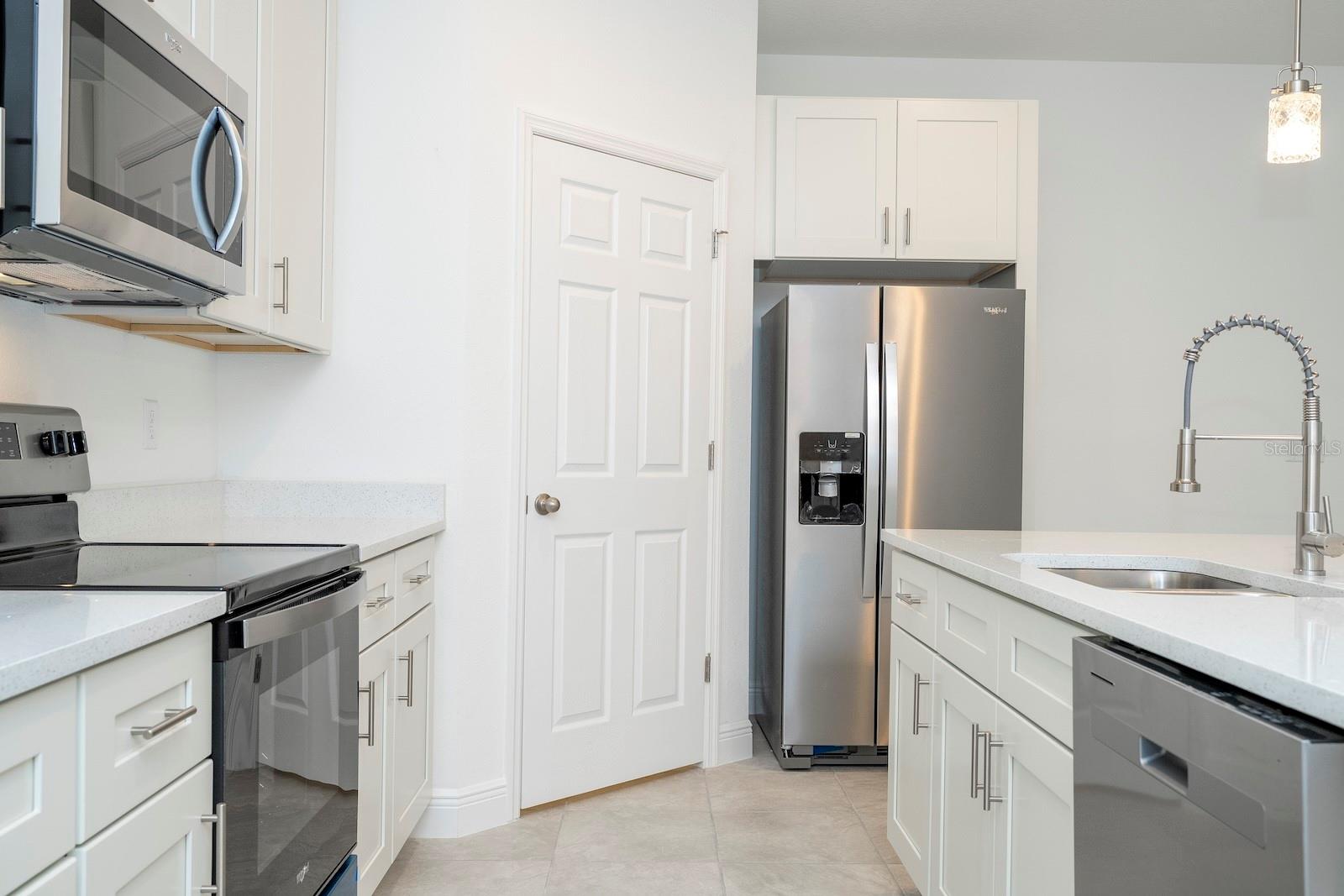 Model Home - 7811 N DARBY DR, DUNNELLON