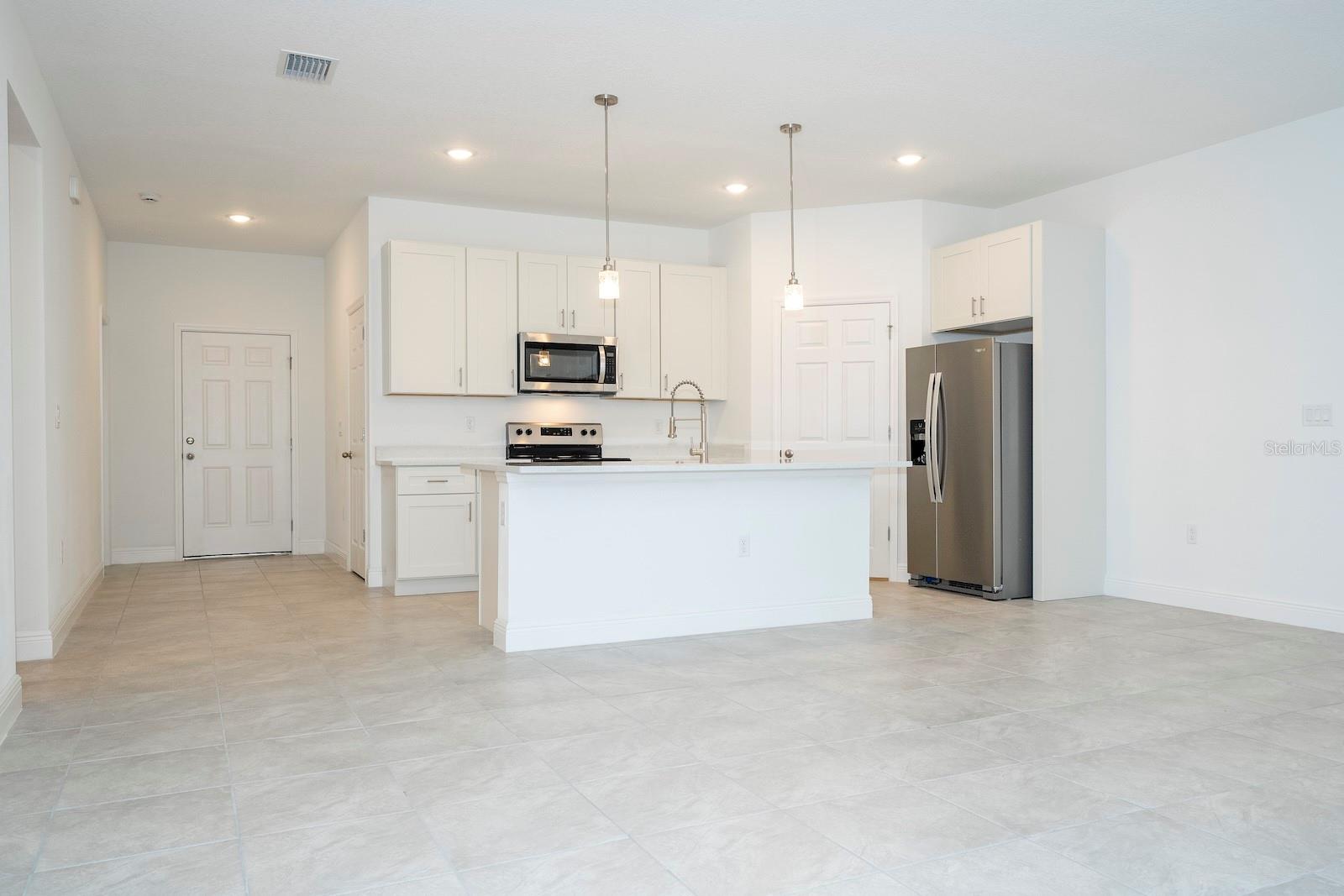 Model Home - 7811 N DARBY DR, DUNNELLON