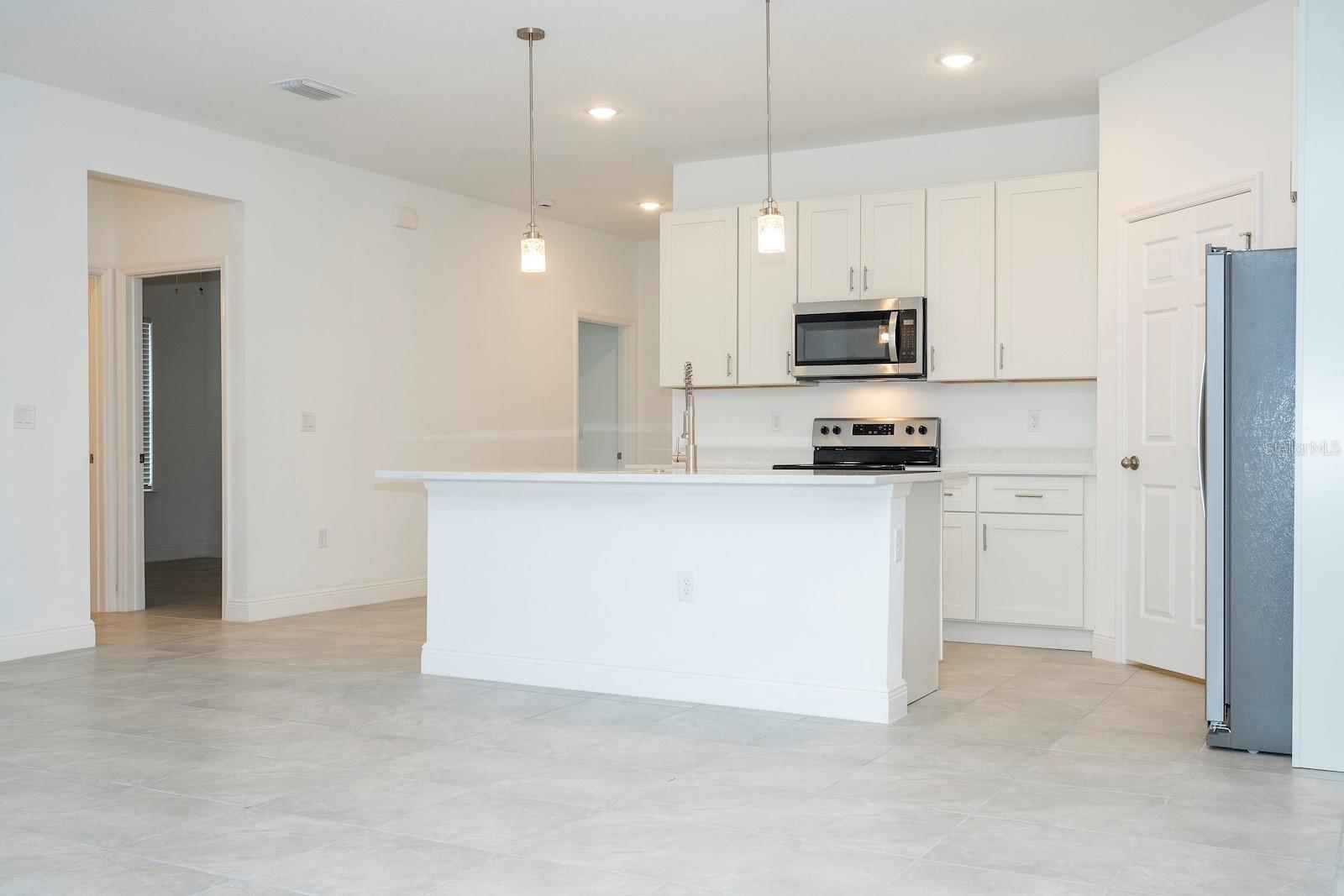 Model Home - 7811 N DARBY DR, DUNNELLON