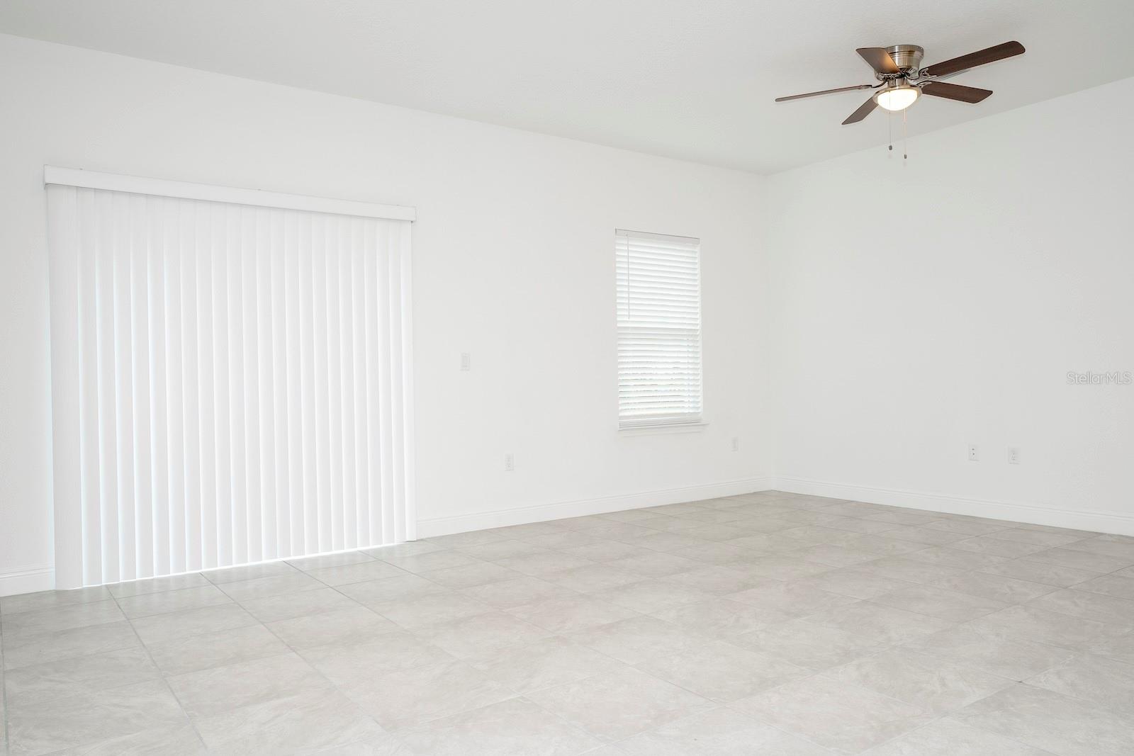 Model Home - 7811 N DARBY DR, DUNNELLON