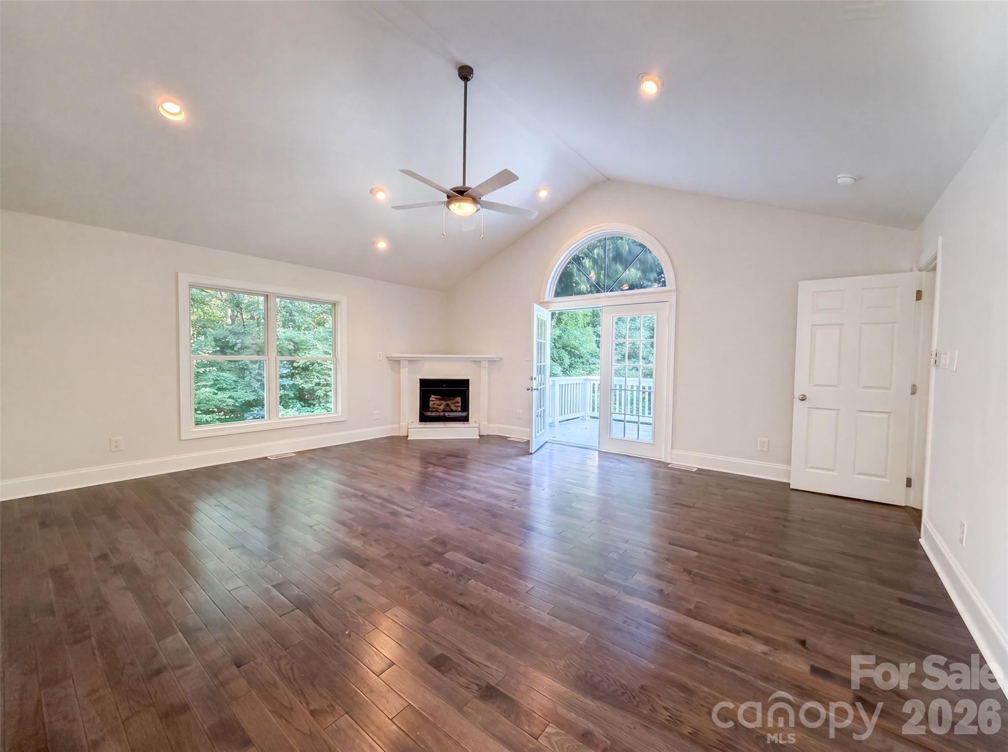 Single Family Residence at 502 Live Oaks Court, Fort Mill, photo 3 of 24